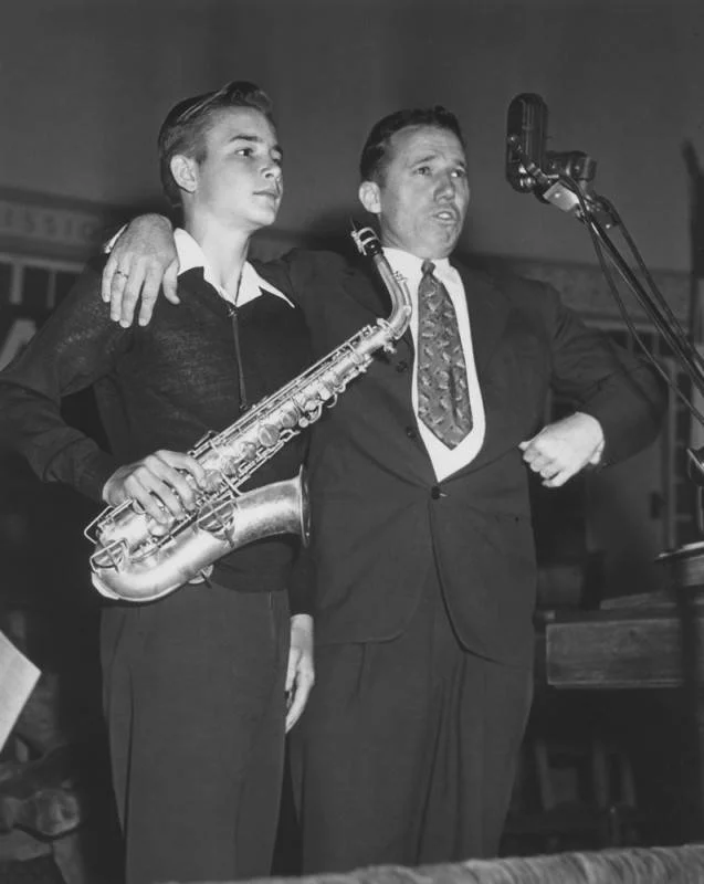 Hubert Mitchell at the Youth for Christ Sat. Night Jubilee at Church of the Open Door, Los Angeles, 1946. Click on the photo for a June, 1945 Variety article about the Jubilee and Hubert. 