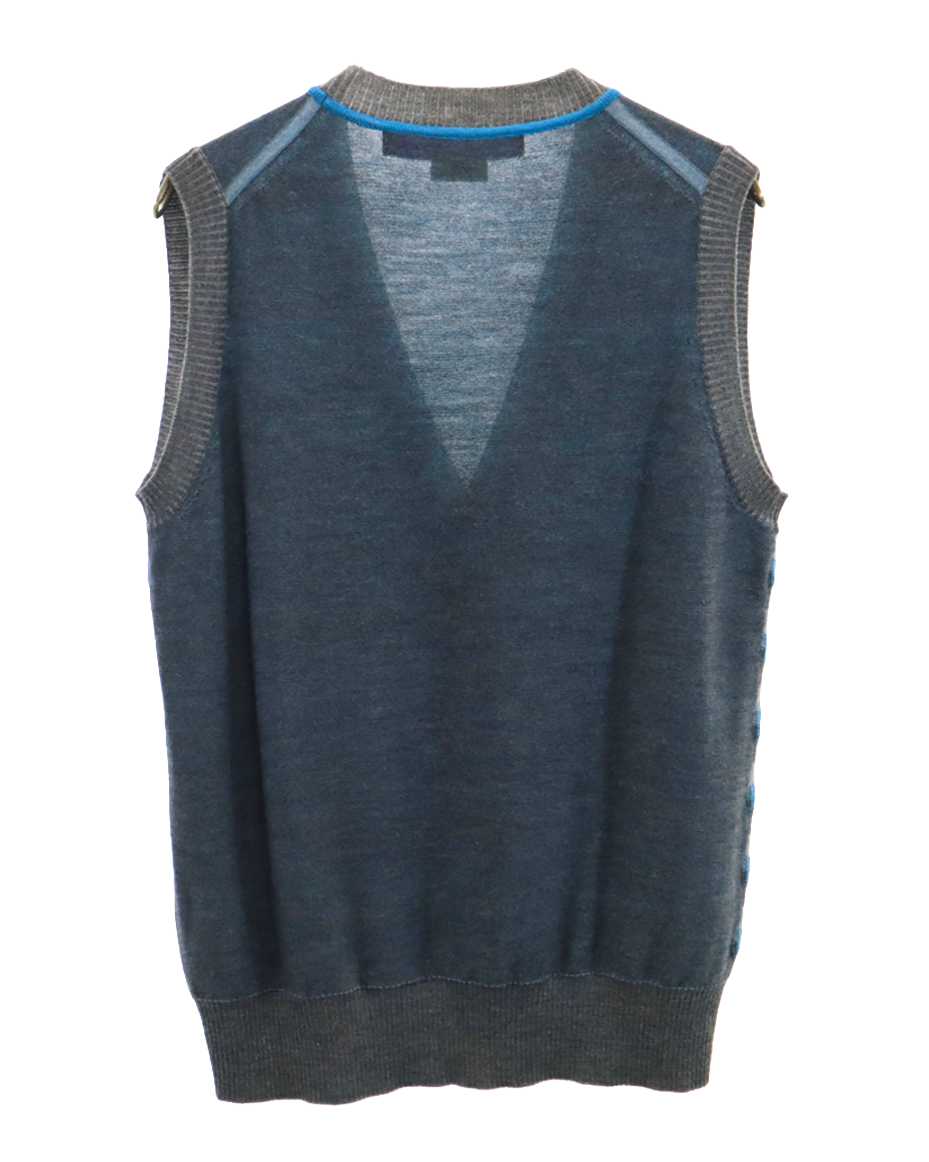 junya vest  2_.png