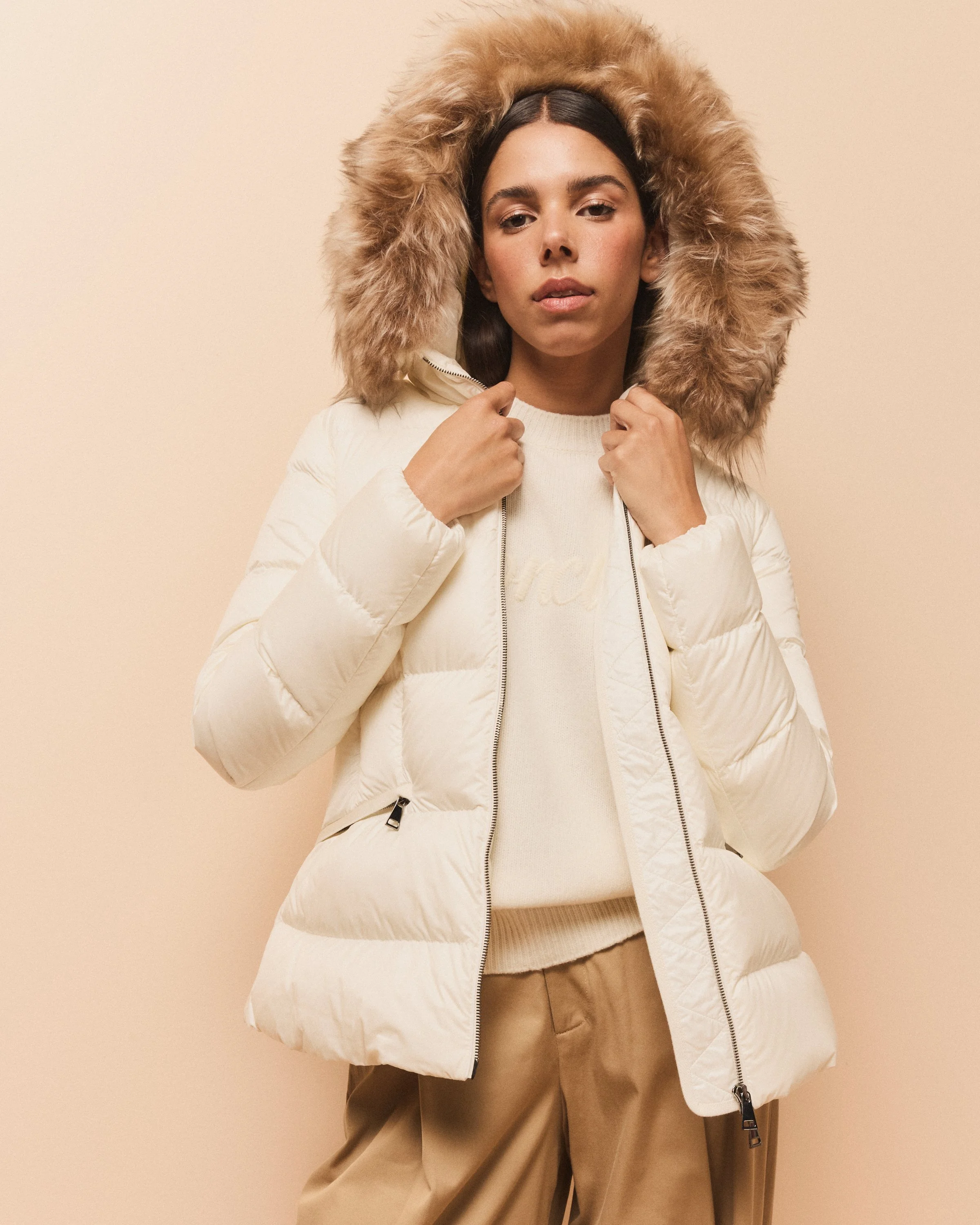 nm_4829978_100189_moncler_507_f.jpg