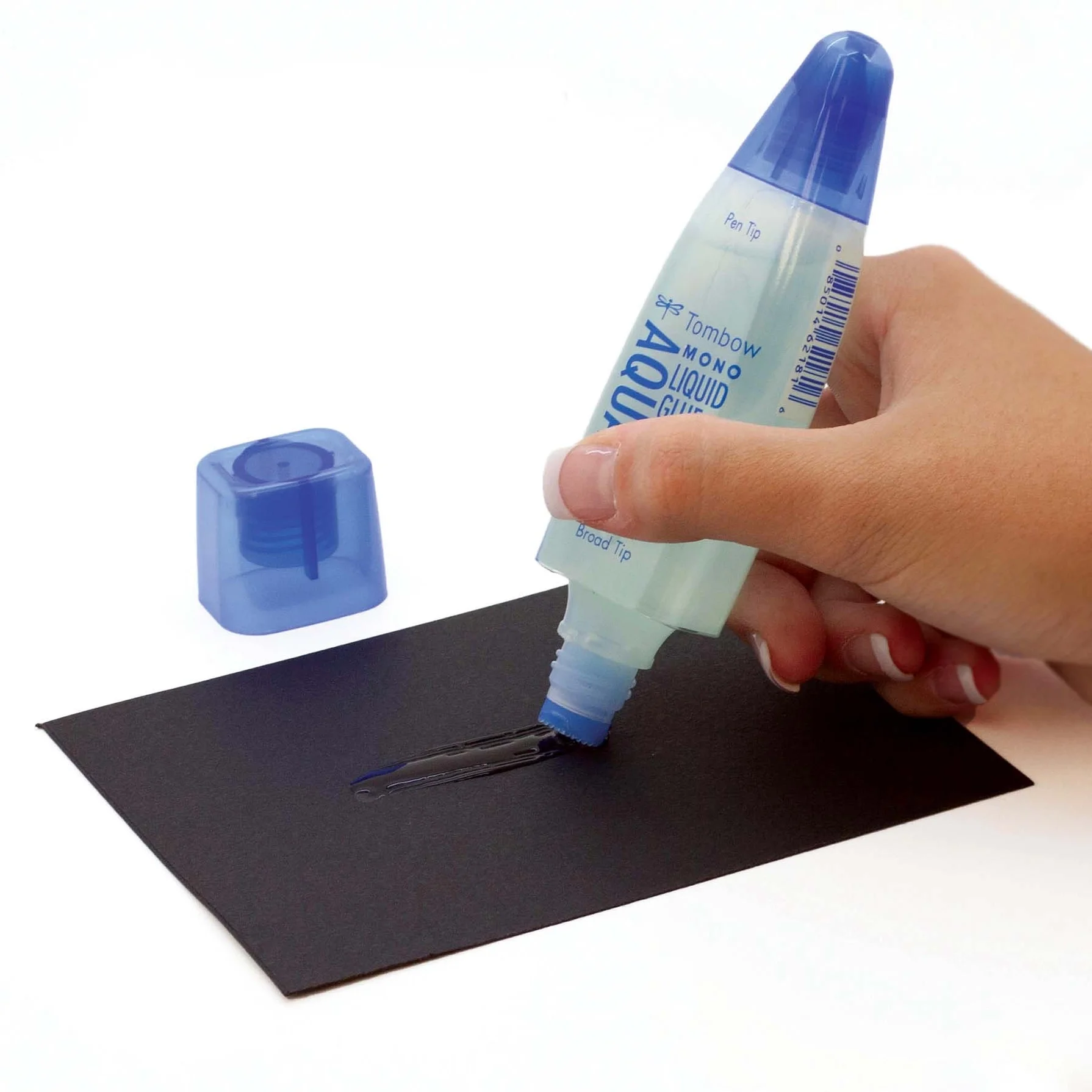 Mono Aqua Liquid Glue 03.webp