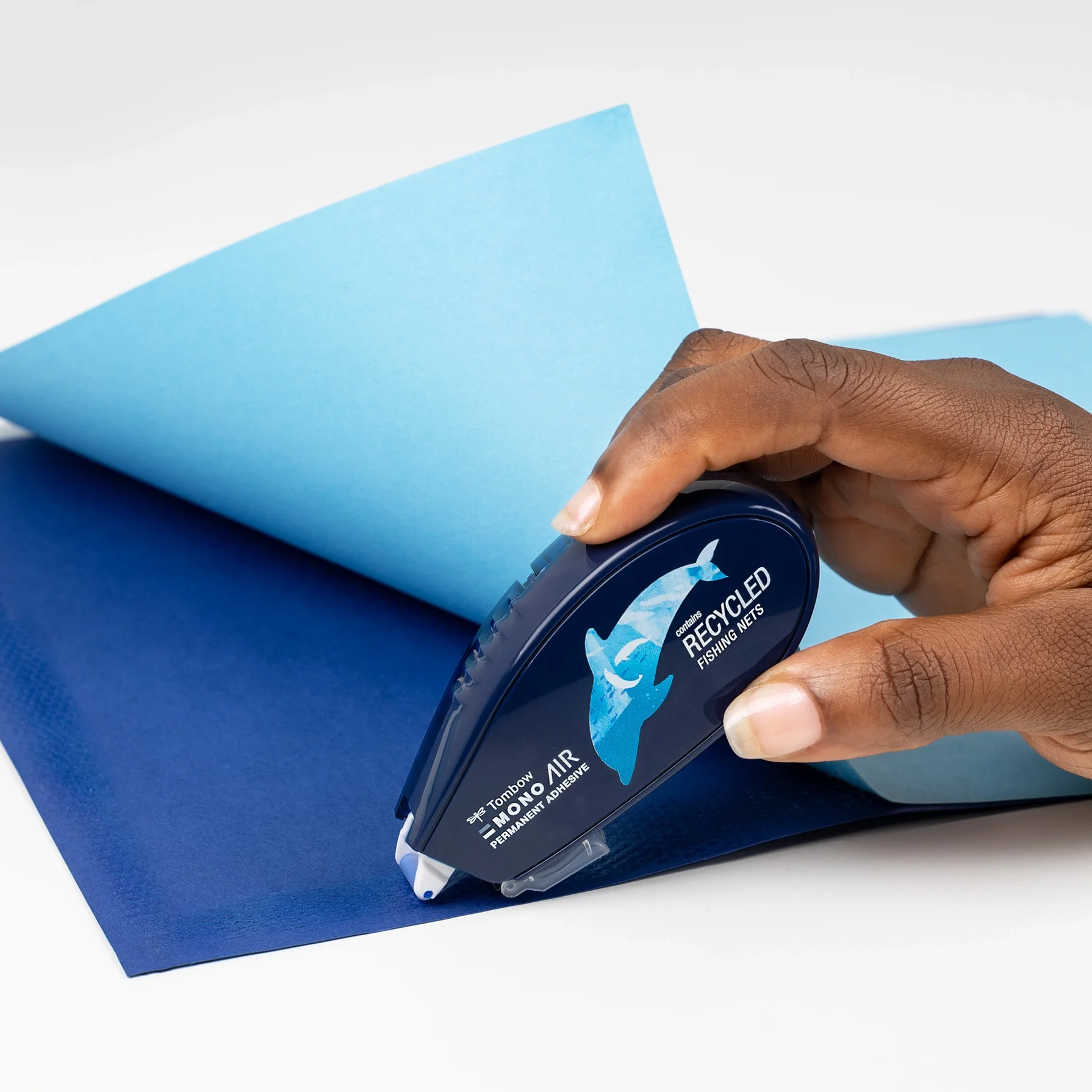 Mono Air Recycled Adhesive 02.webp