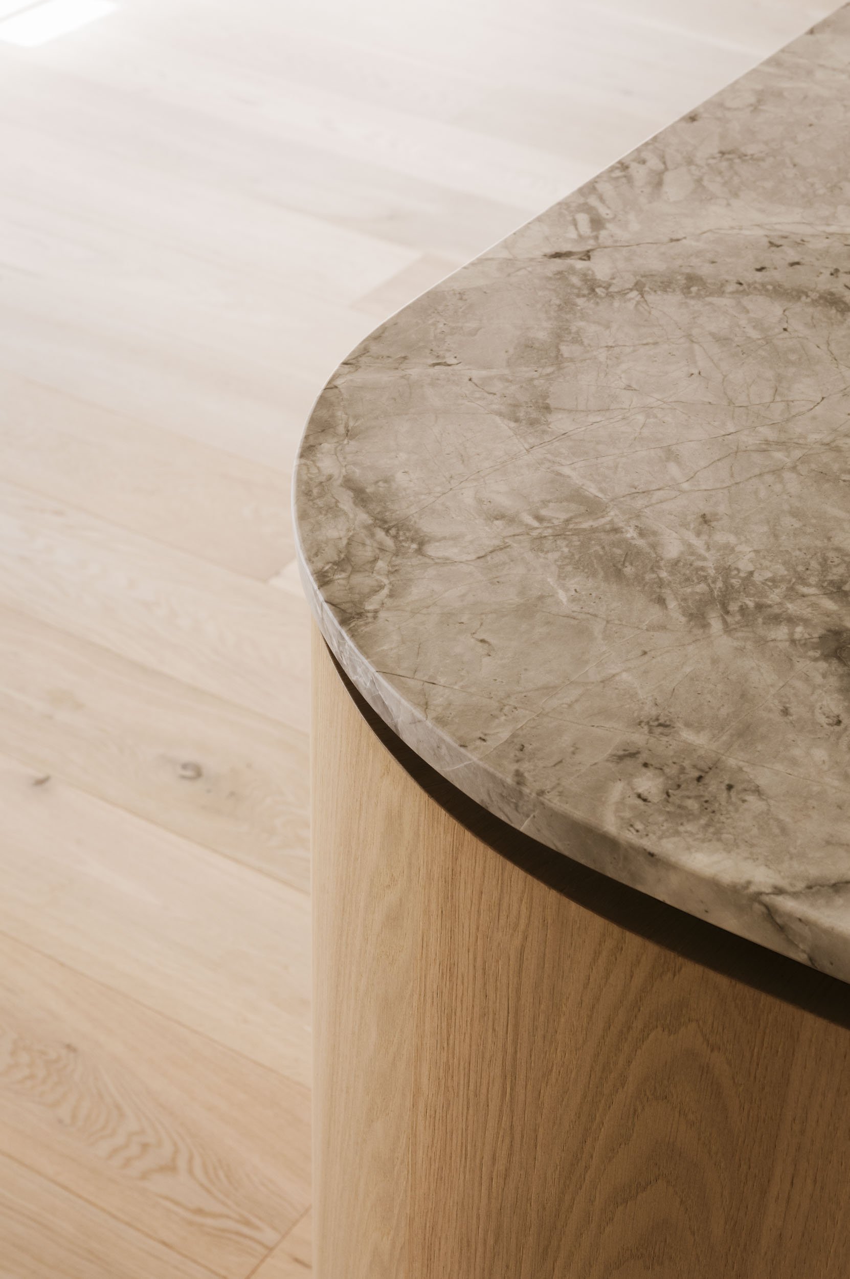 TAIN APARTMENT   Elizabeth Bay, Sydney