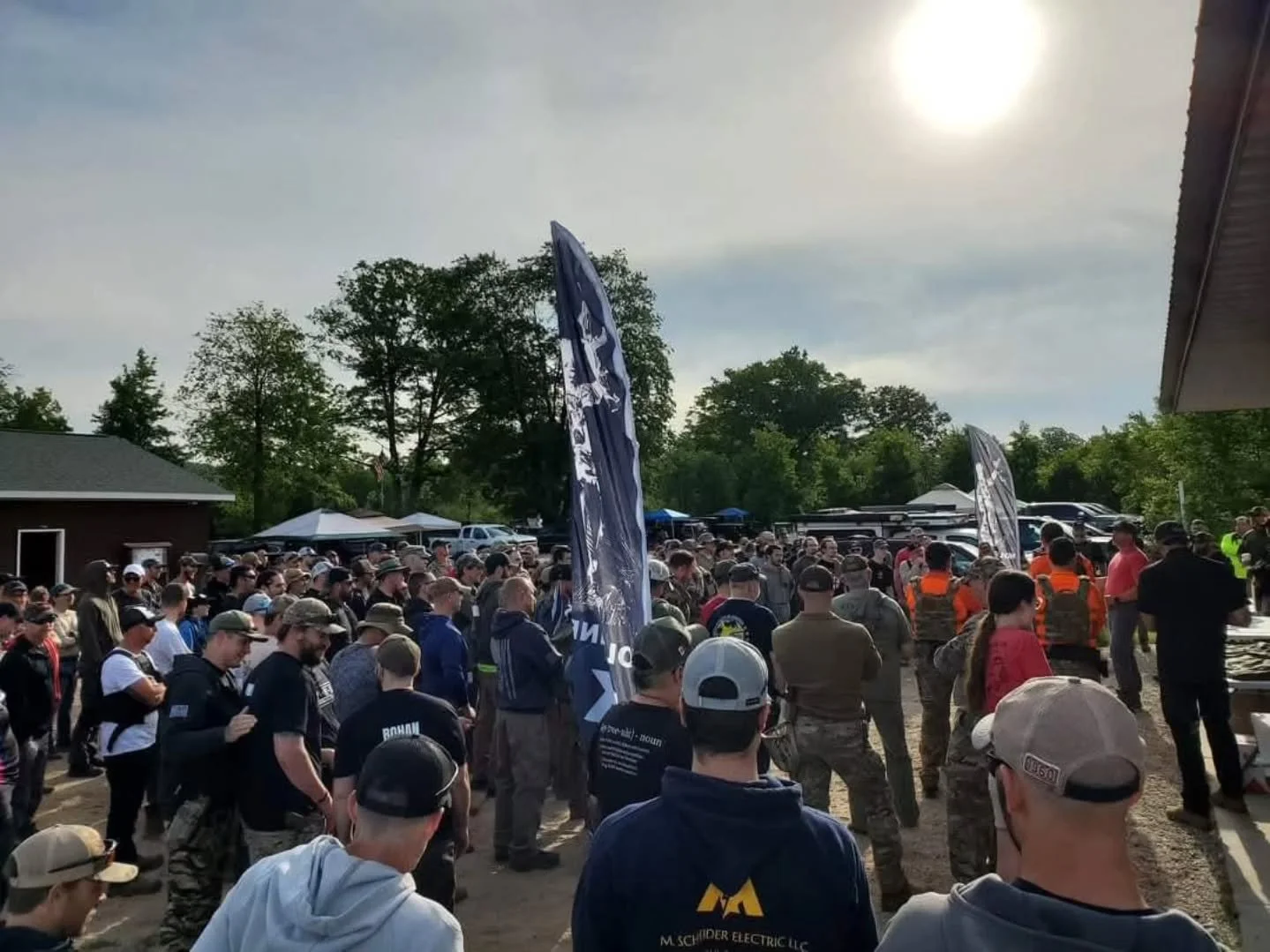 Wolverines standing by, waiting for registration to open.