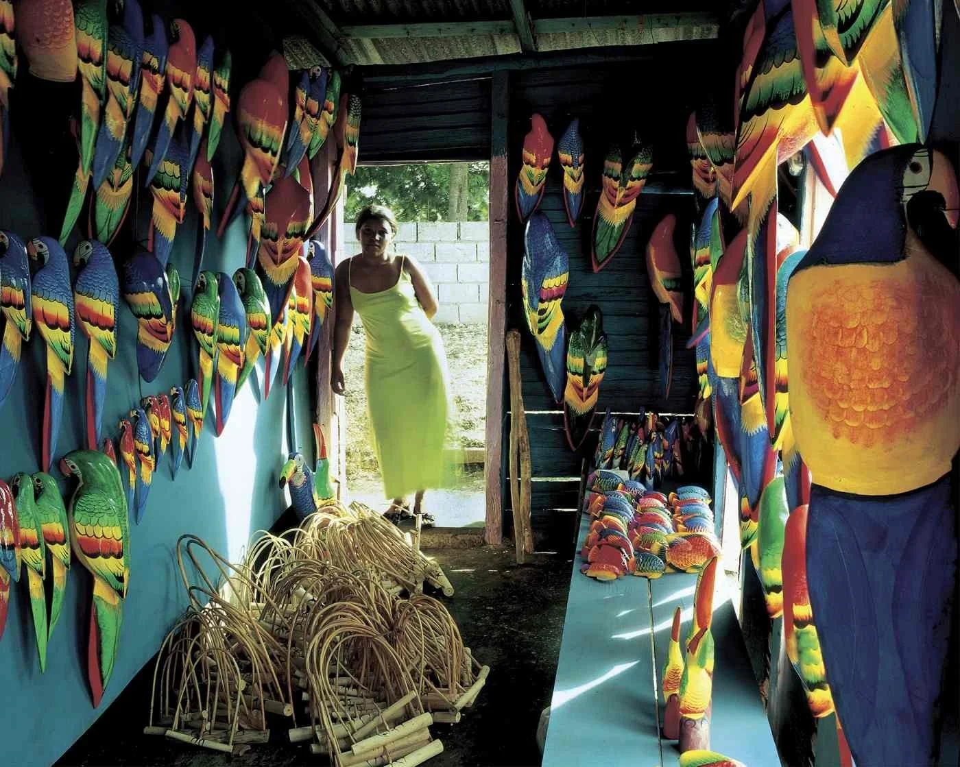 Taller de Artesanía en Higüey. 2002