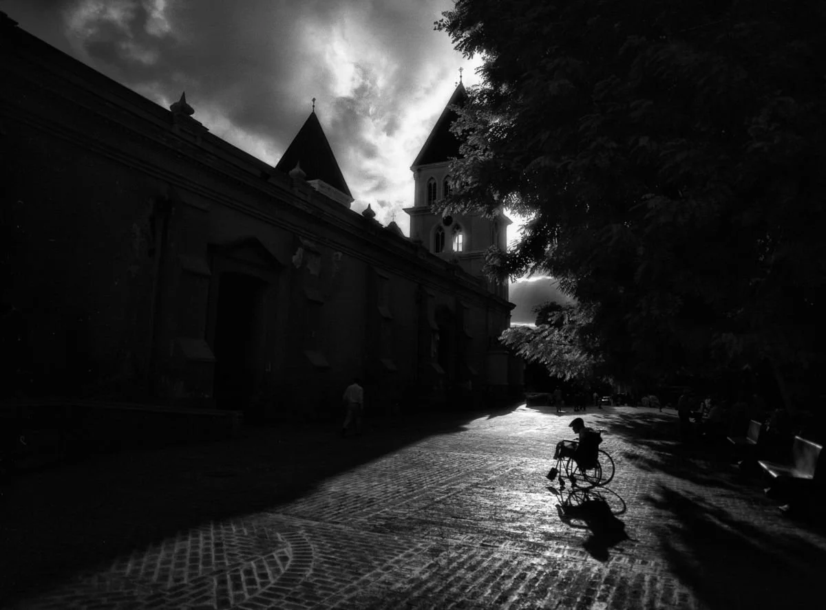 Siluetas del Parque Duarte, Santiago. 1998