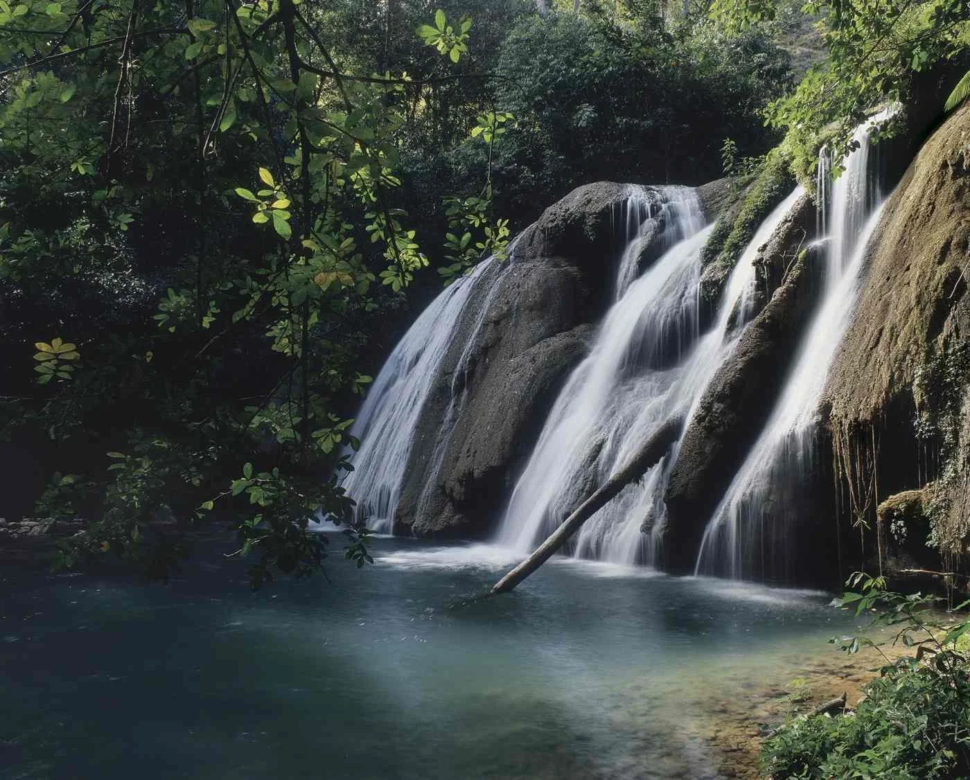 Salto de Arroyo Grande, Villa Trina. 1994