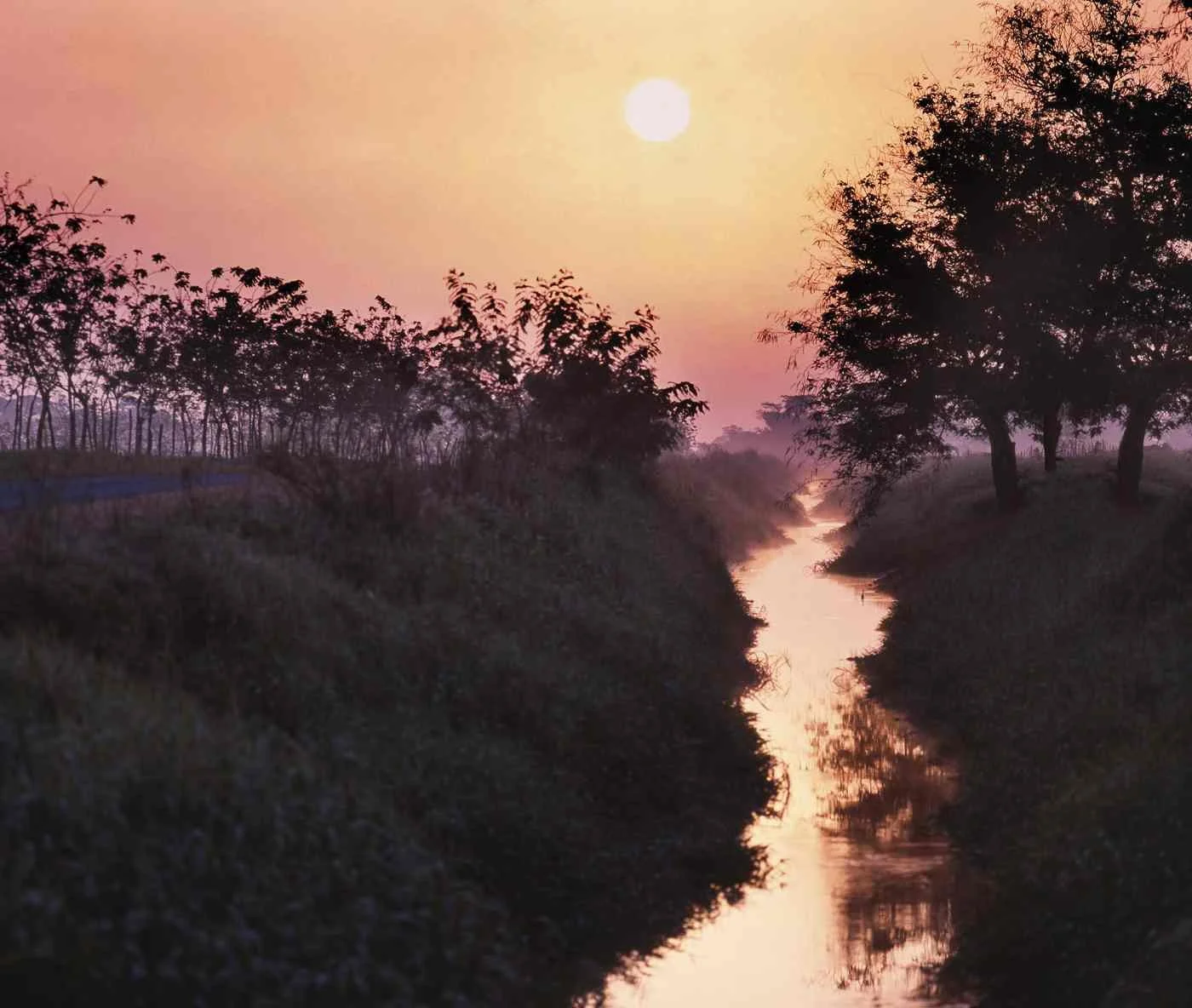 Amanecer en el Valle de La Vega. 2007