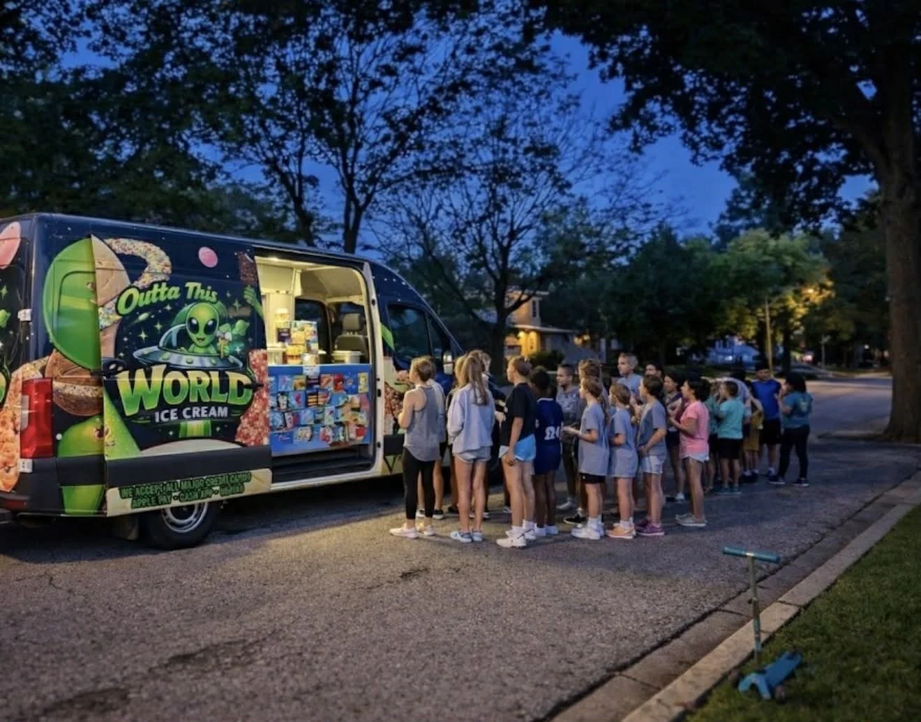 Large crowd lining up at Outta This World ice cream truck event in o Fallon Missouri