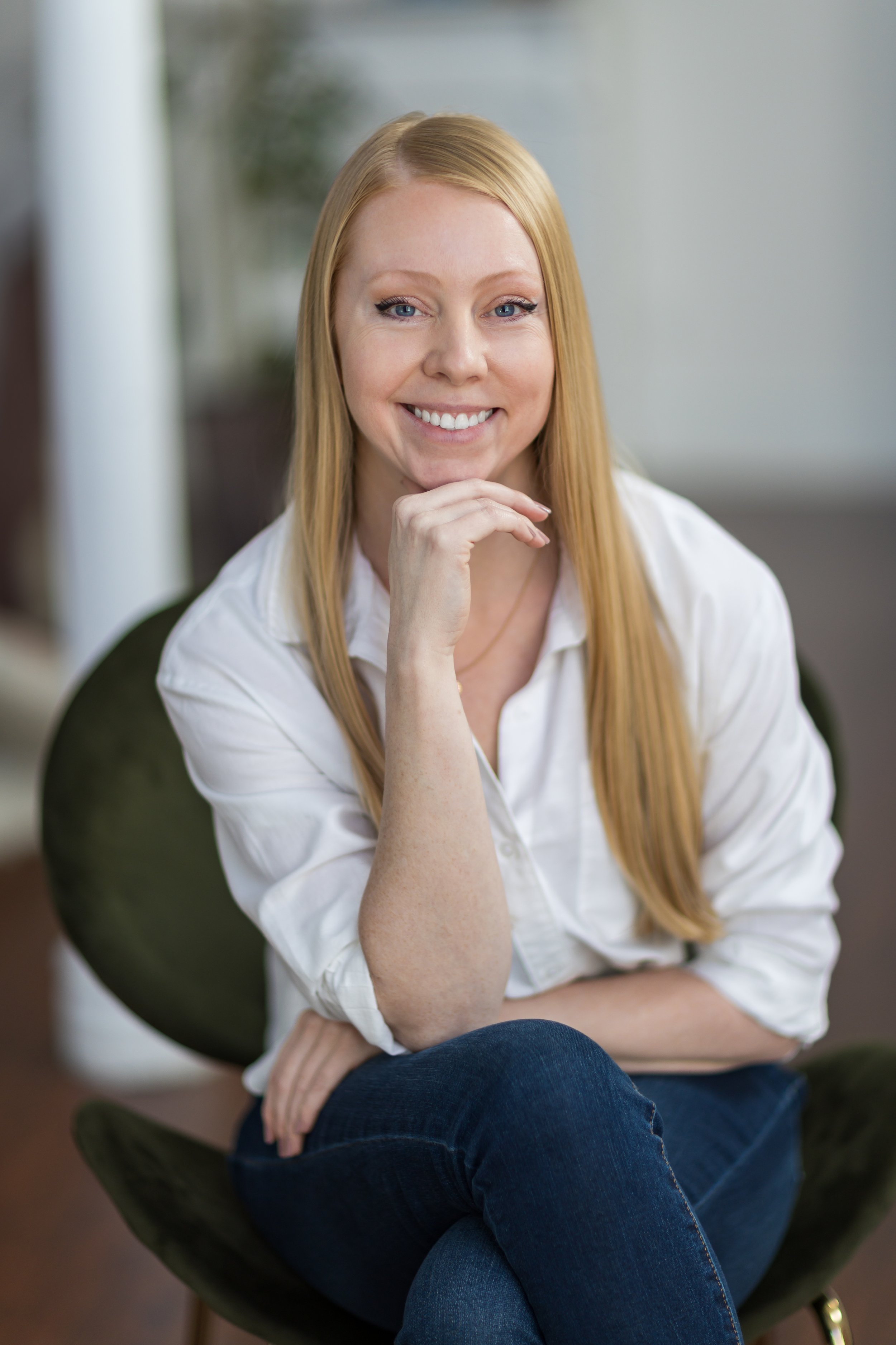 Dr. Brittany Jacobson, licensed psychologist providing trauma and mind-body therapy in St. Louis, Missouri