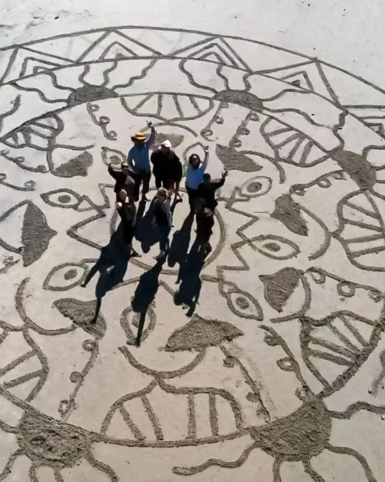 Free Public Event + Workshop | San Francisco

I&rsquo;m hosting a free, drop-in art experience on the beach this Saturday (4/25) from 12&ndash;2 PM. I bring the rakes and the theme for the artwork. No experience needed. These gatherings have been dra