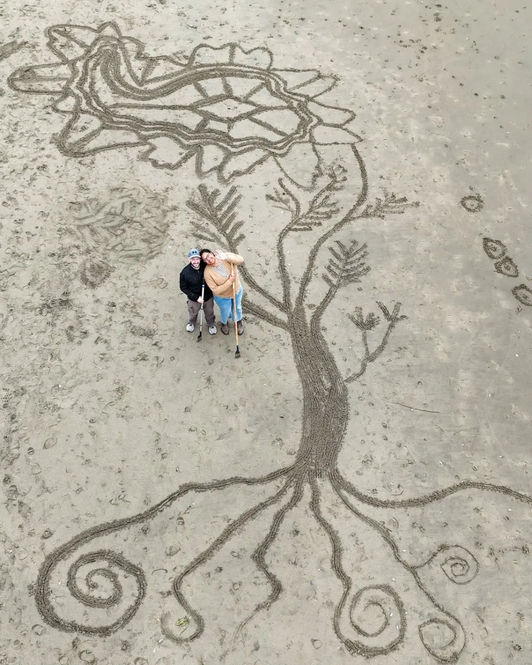 A selection of creations from this past weekend&rsquo;s beach gathering. Our theme was to connect to a powerful experience with nature and then express that on the sand. 

Thank you to everyone who came out, participated, and made space for this shar