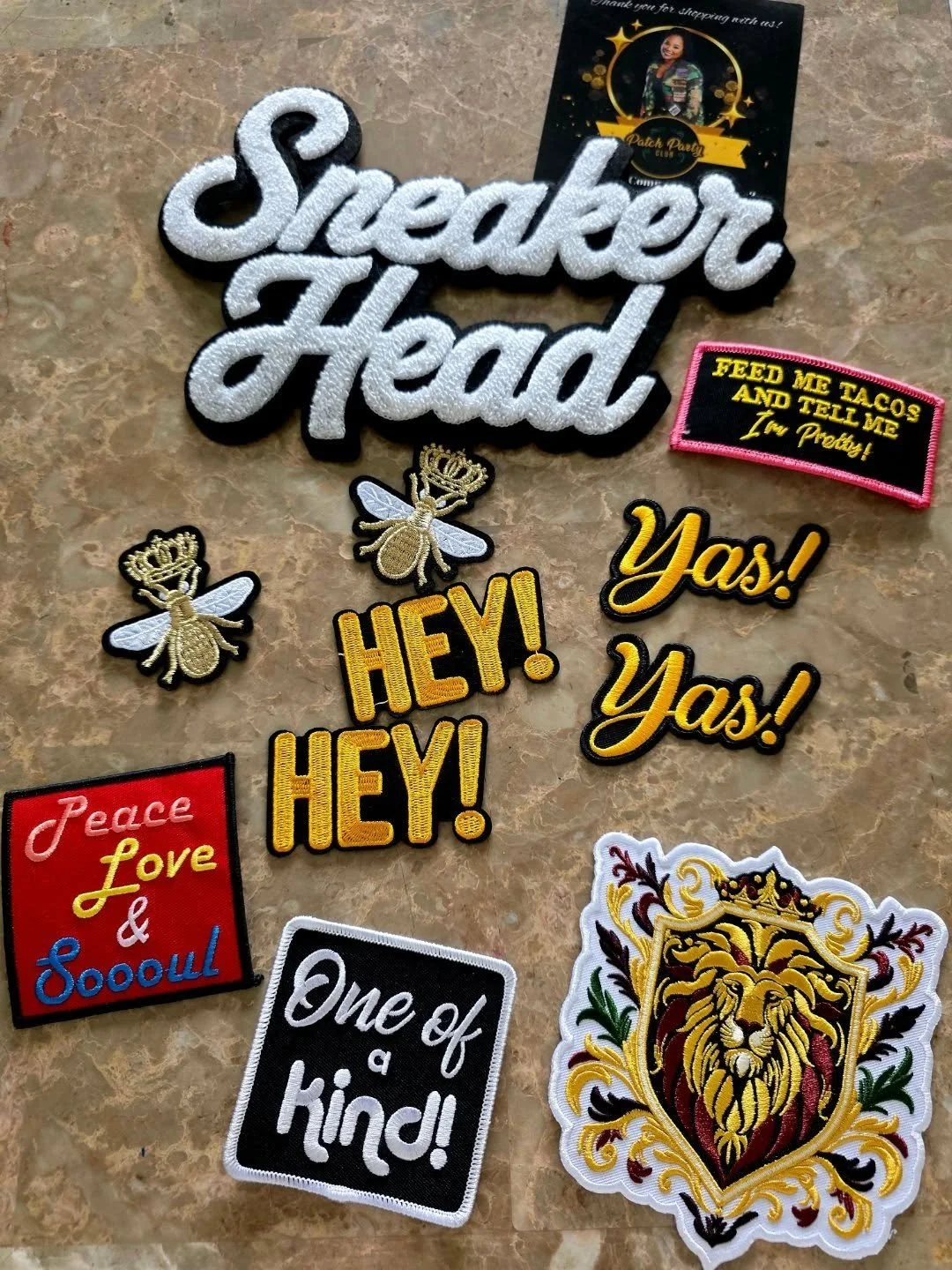 Okay, so who knows a sneakerhead because I absolutely want to use that big patch on the back!!

Tag your sneakerhead below, and let's get them a custom blazer!

And shoutout to @patchpartyclubofficial for some great patches!!

#sneakerhead #uniquelyp