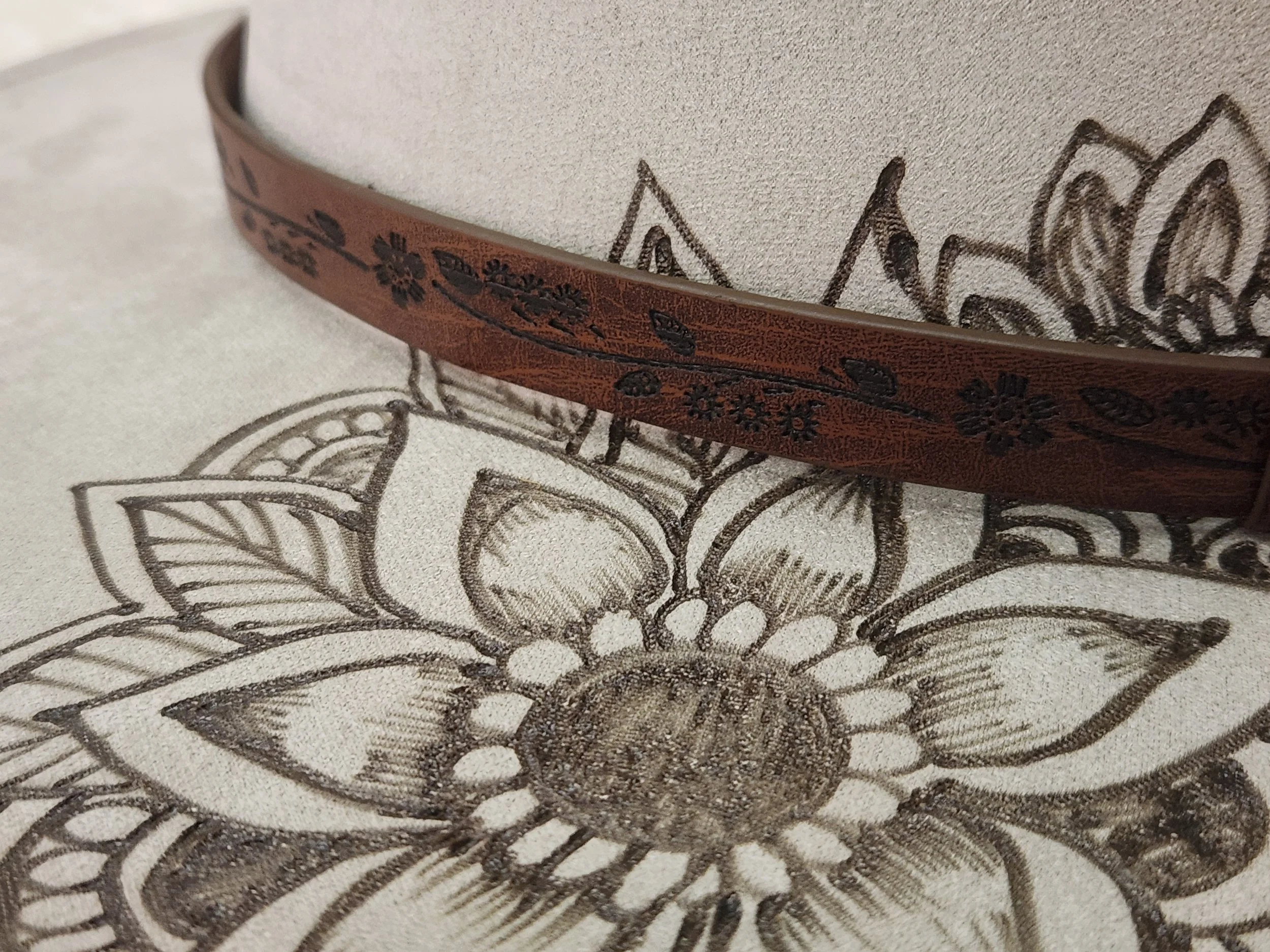 greyflowerhat3 (1).jpg