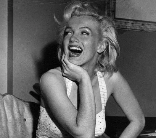 Smile Like You Mean It — It’s The Softest Form of Beauty