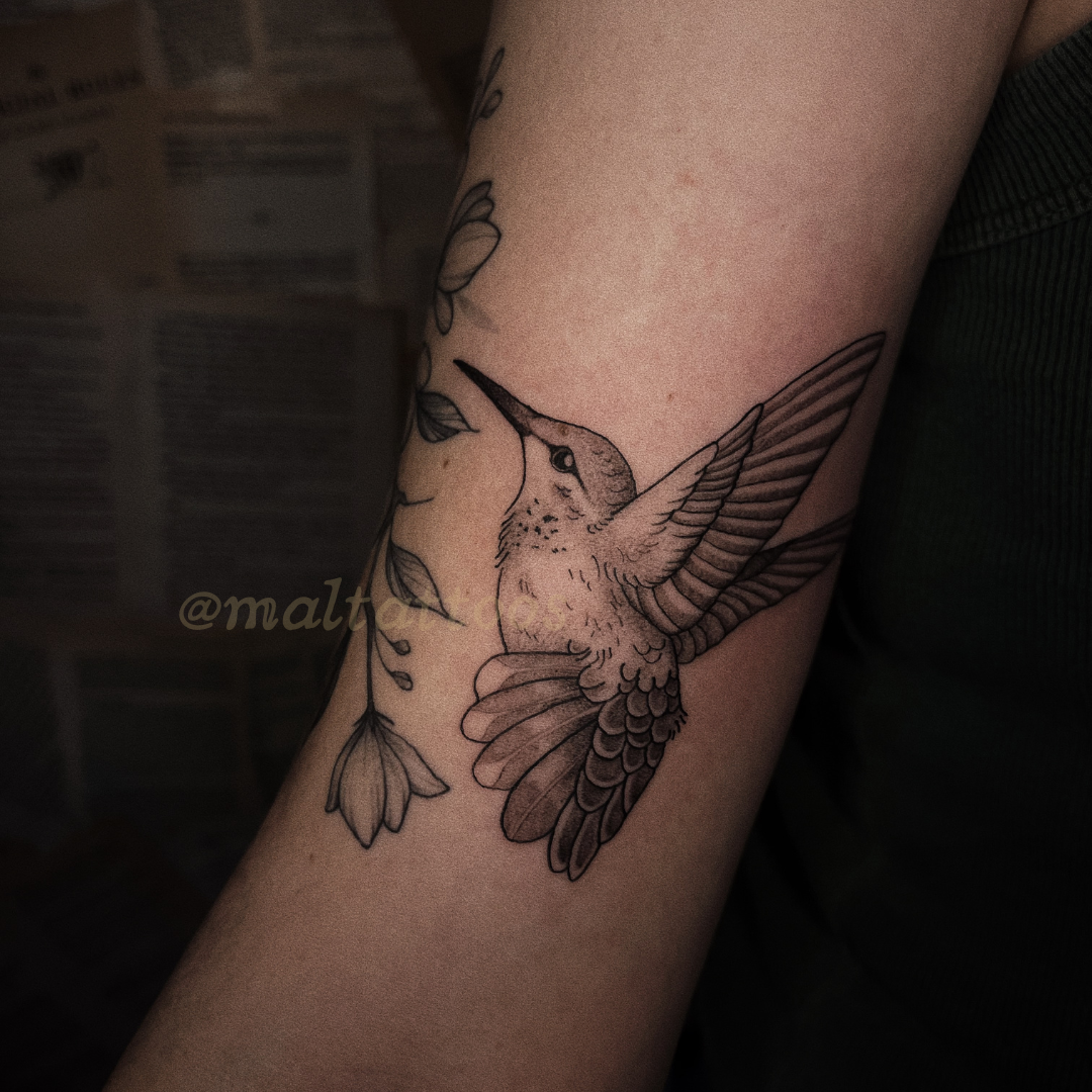 maltattoos mal miyares cute hummingbird illustrative black and grey tattoo fineline