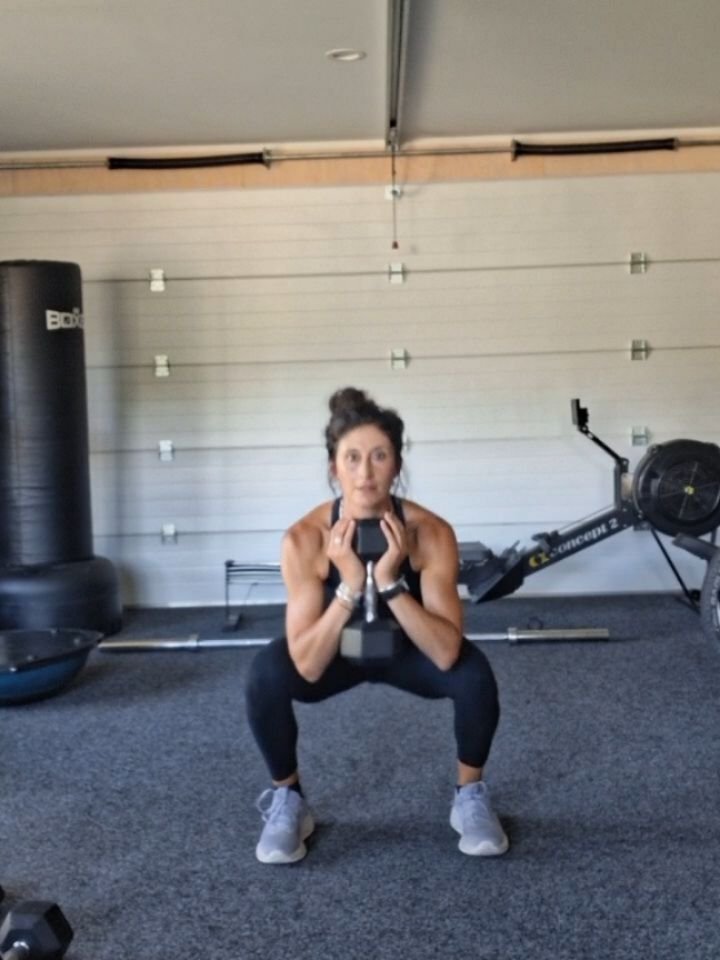 Your a mum and short on time - I got you covered 😉 

Give this lower body workout a go - all you need is a set of dumbbells and a glute band.

12 Goblet squats
12 Sumo squats 
20 Cursty lunge (10 each side)
12 Glute Bridge
20 Crab Walk 
 
Completed 