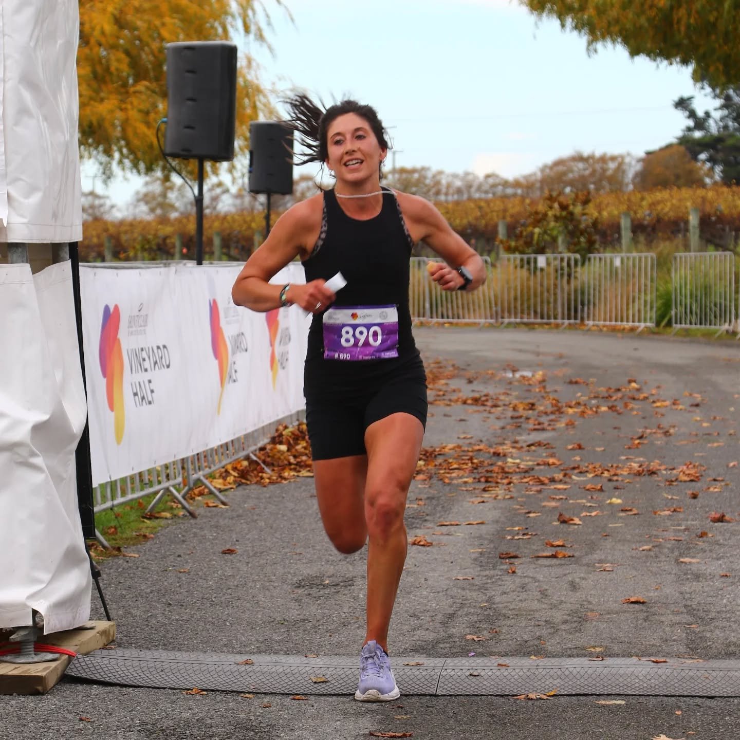 Saint Clair Half 2026 gold 🥇 

Such a privilege to line up for these awesome events, especially this one here in Marlborough 😊. 

I tried to soak up the fun, windy, and muddy conditions and luckily @vineyardhalfnz know how to bring the good vibes a