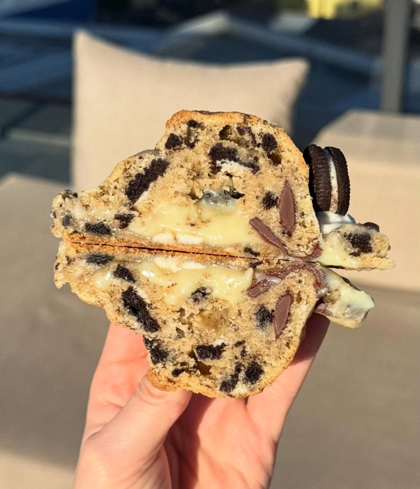 Oreo Ganache Cookie

Crispy outside.
Ultra creamy inside.

Loaded with Oreo, milk chocolate, and a white chocolate ganache center.

Stuffed. Gooey. Made to order.

Cr&egrave;me Society
Los Angeles