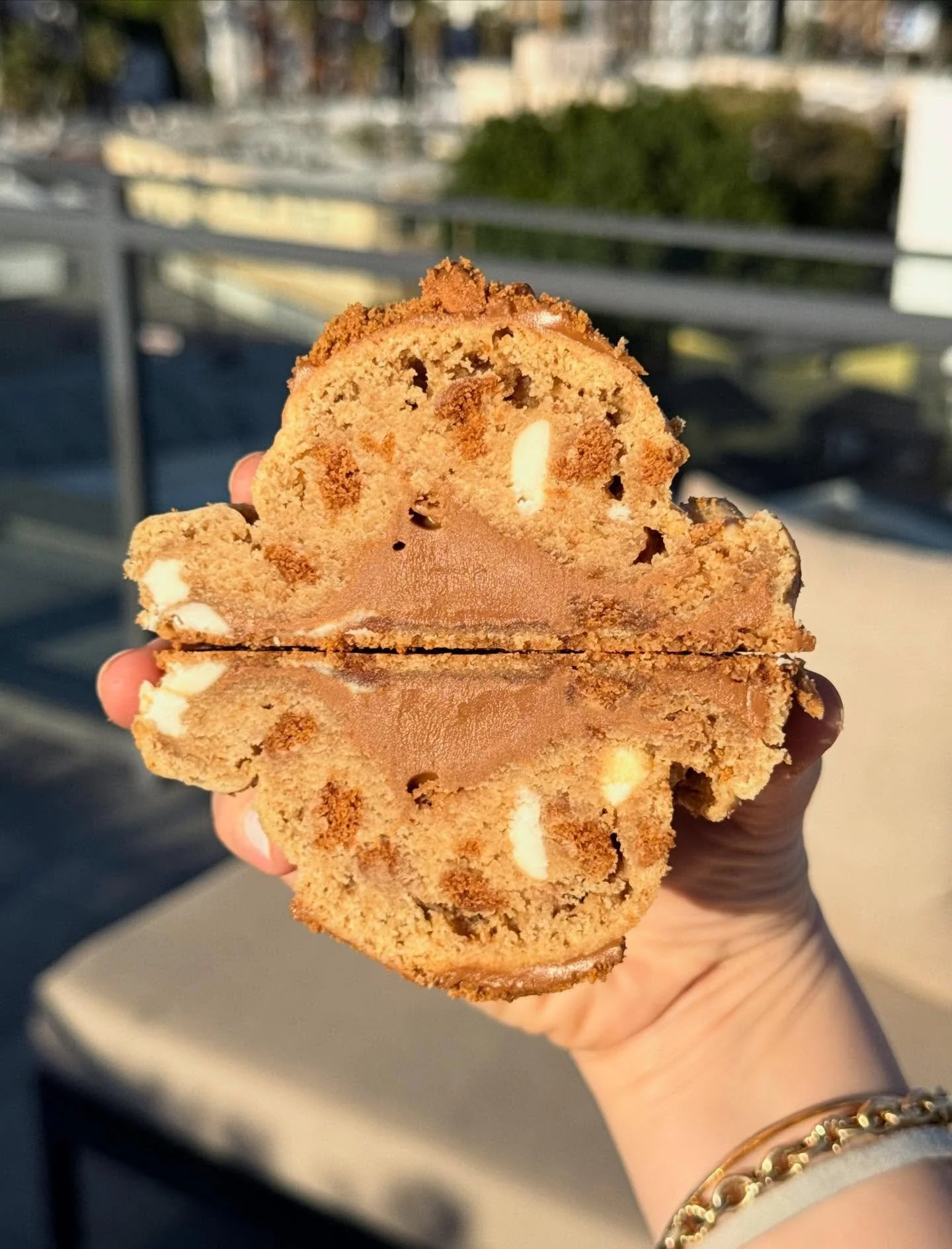Lotus White Chocolate

Crispy outside.
Ultra creamy inside.

The kind of cookie you break open and instantly crave another bite.

170 g stuffed cookie. Made to order.

Cr&egrave;me Society
Los Angeles

#lotusbiscoff #cremesociety #stuffedcookie #cook