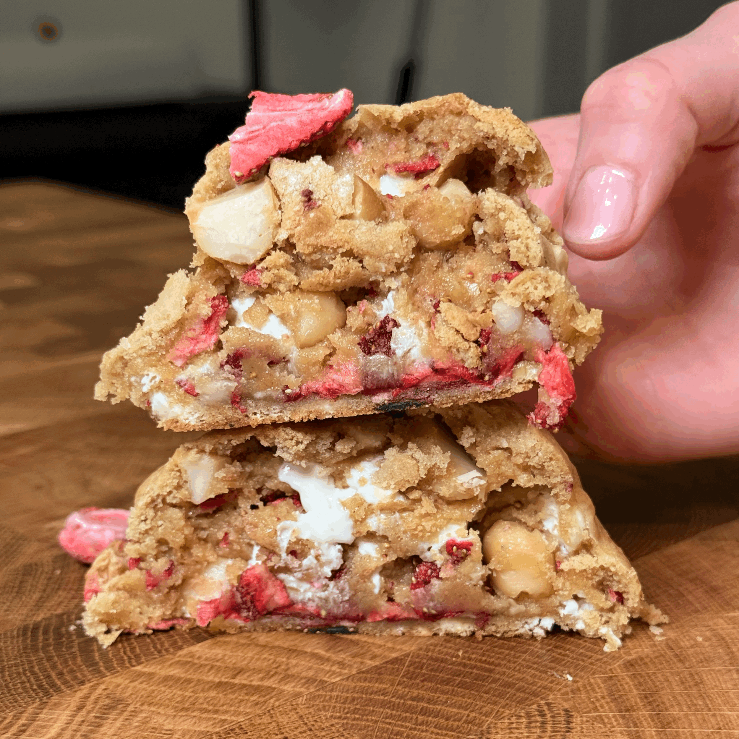 Strawberry & Macadamia