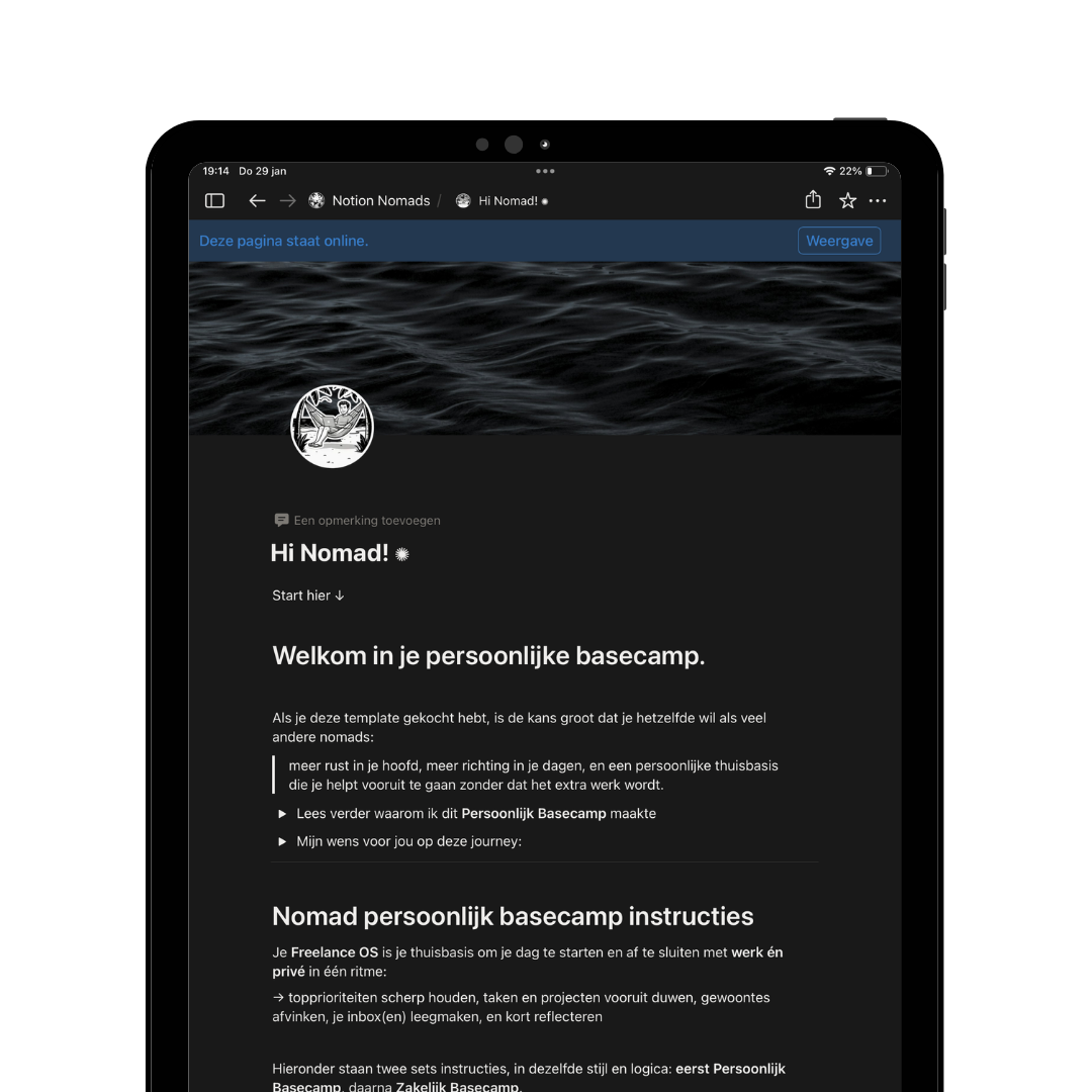 Screenshot of a personal basecamp webpage in Dutch with a black background and a header image of rough ocean waves. The page features welcoming text and instructions for personal freelancing and remote work.