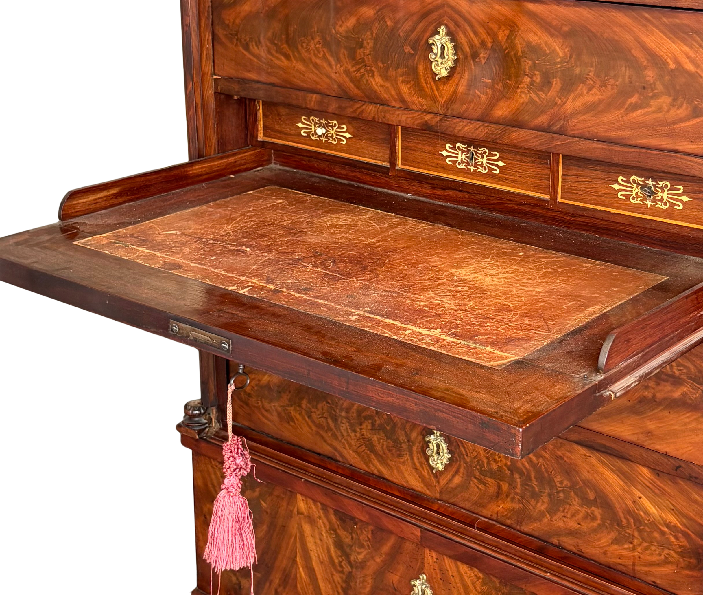 Secretaire close p.png