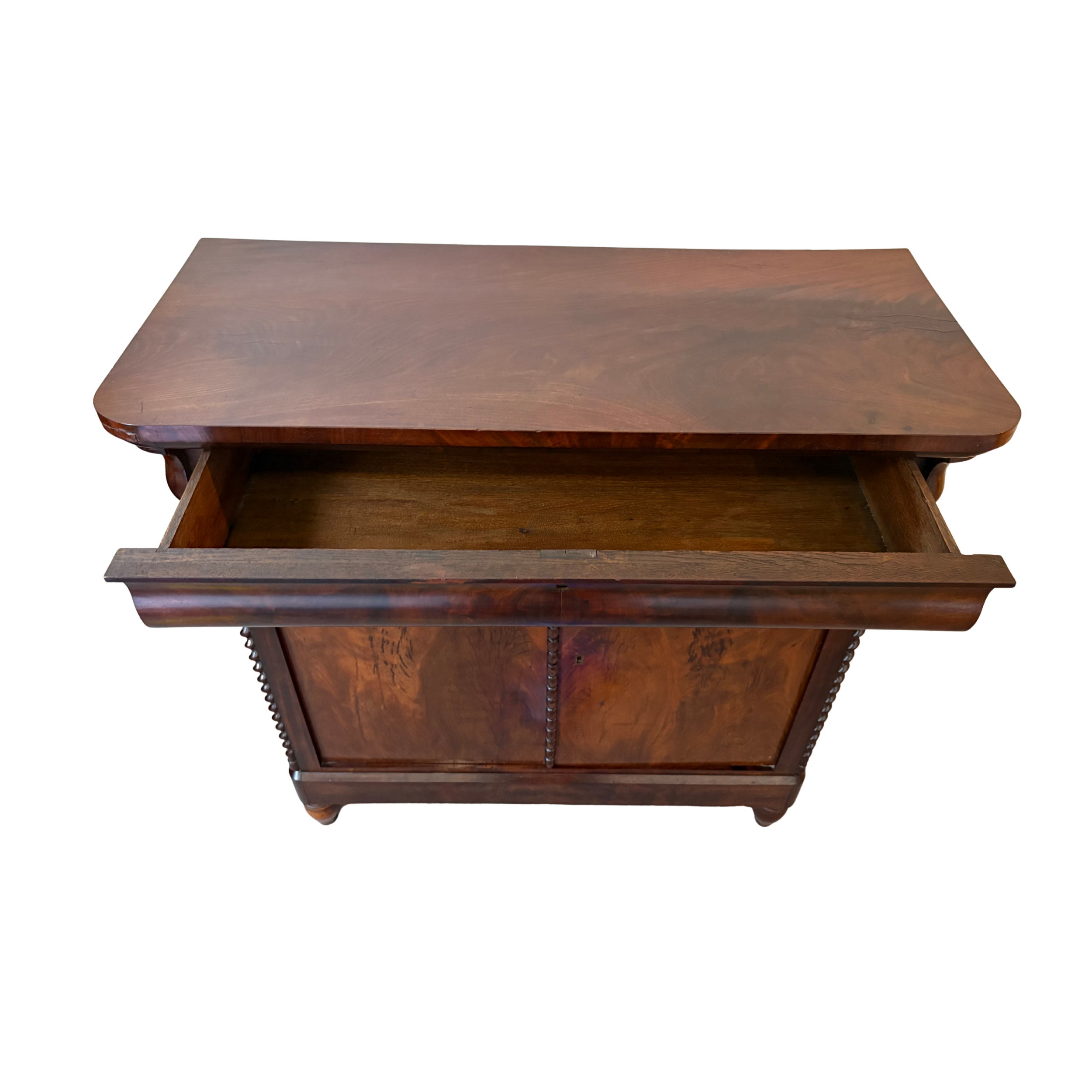9_Top Drawer Open.png