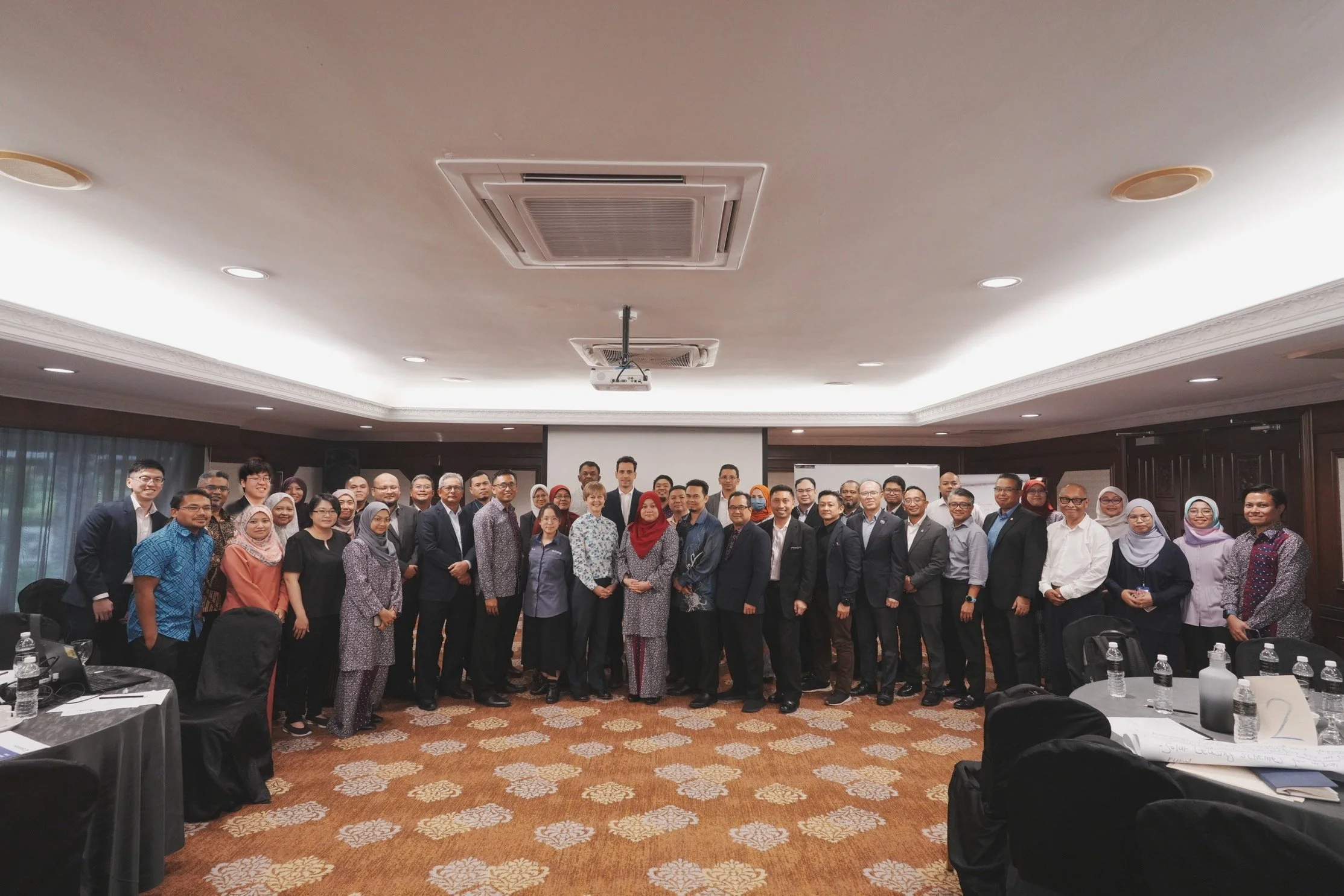 Photo from the first DER Roadmap workshop for Peninsular Malaysia - large group in a conference room