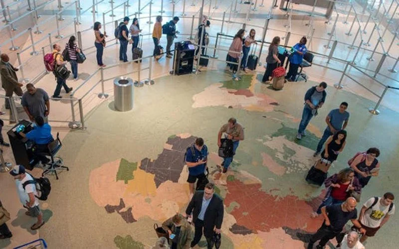 How satisfied are travelers with DFW Airport and Love Field?