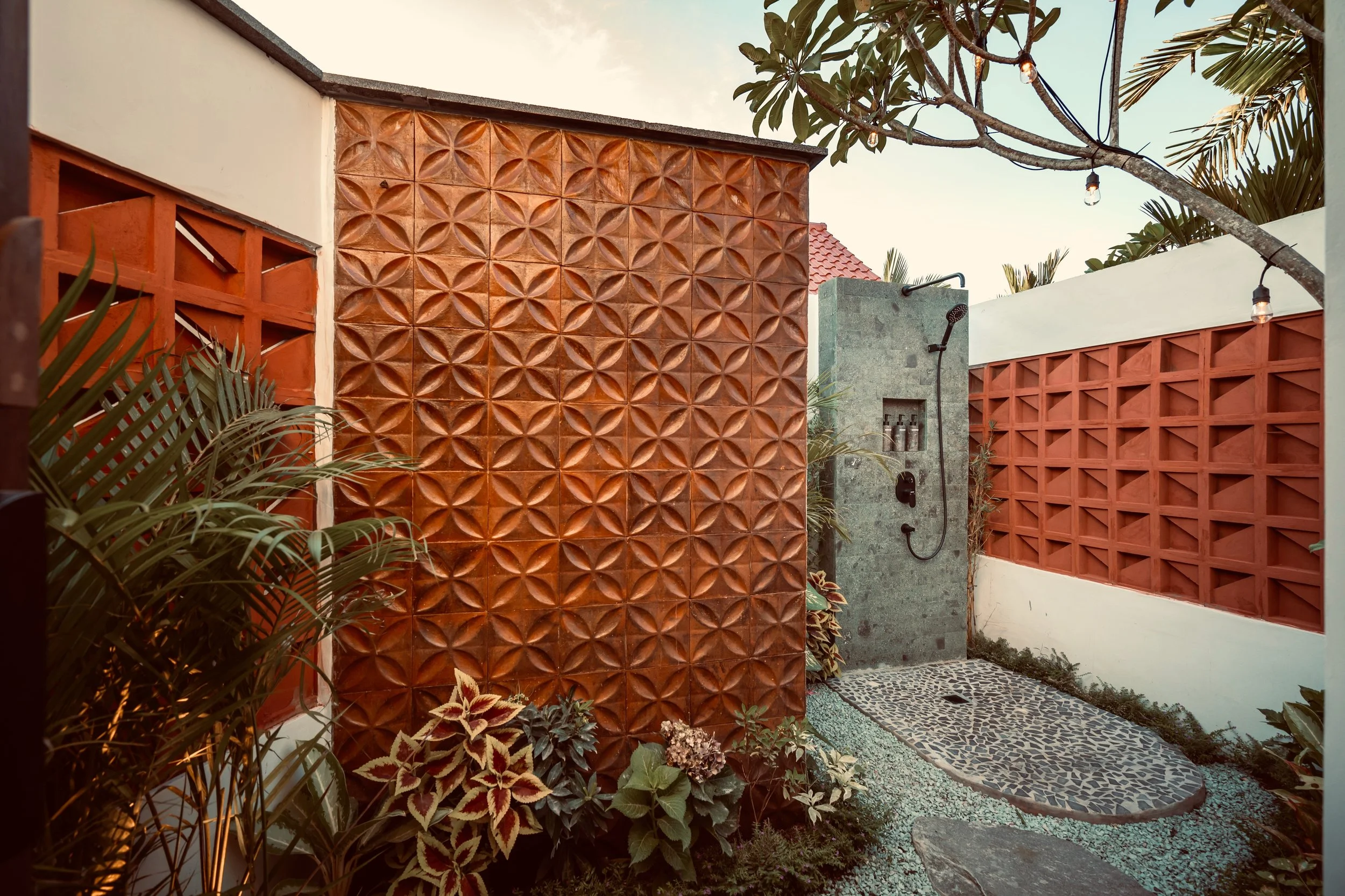 Rani Villa outdoor shower.jpeg