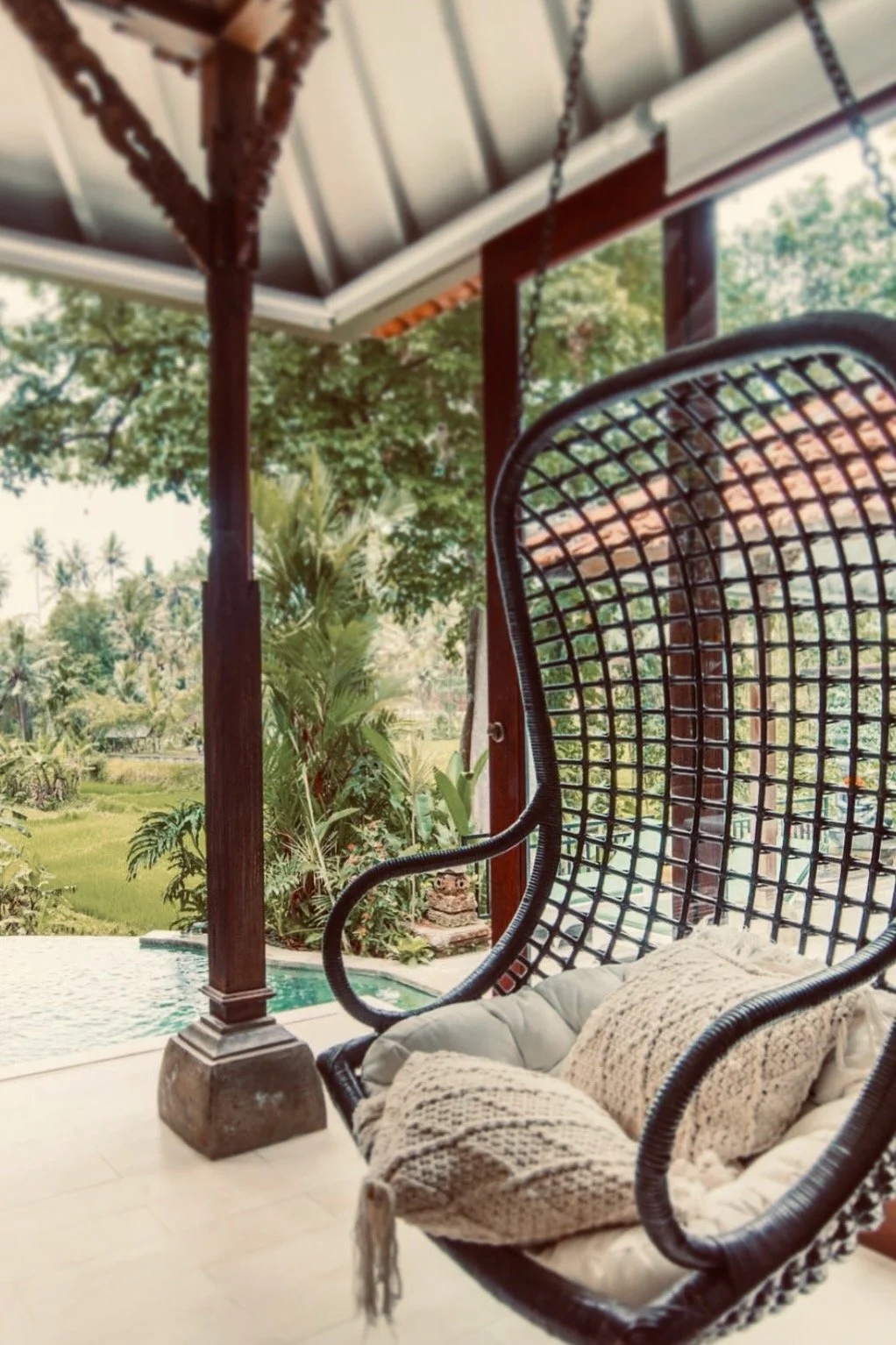 Oasis Swing chair.jpeg