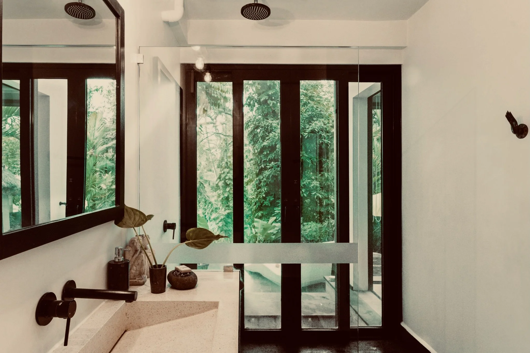 Treehouse downstairs bathroom.jpeg