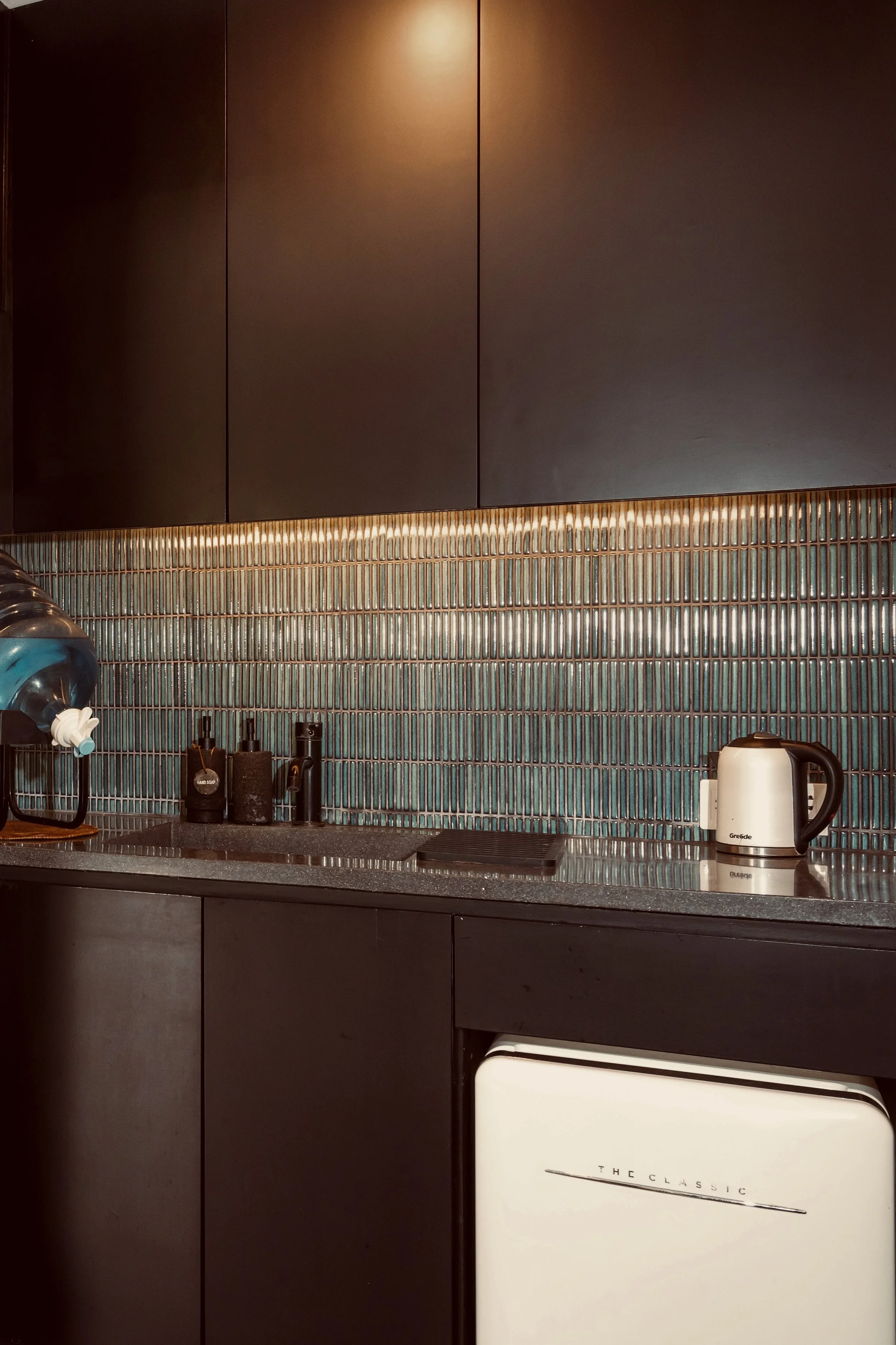 Treehouse kitchen.jpeg