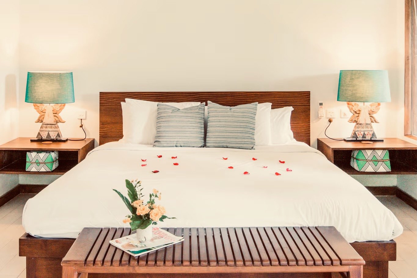 Oasis Bedroom 1_alt.jpeg