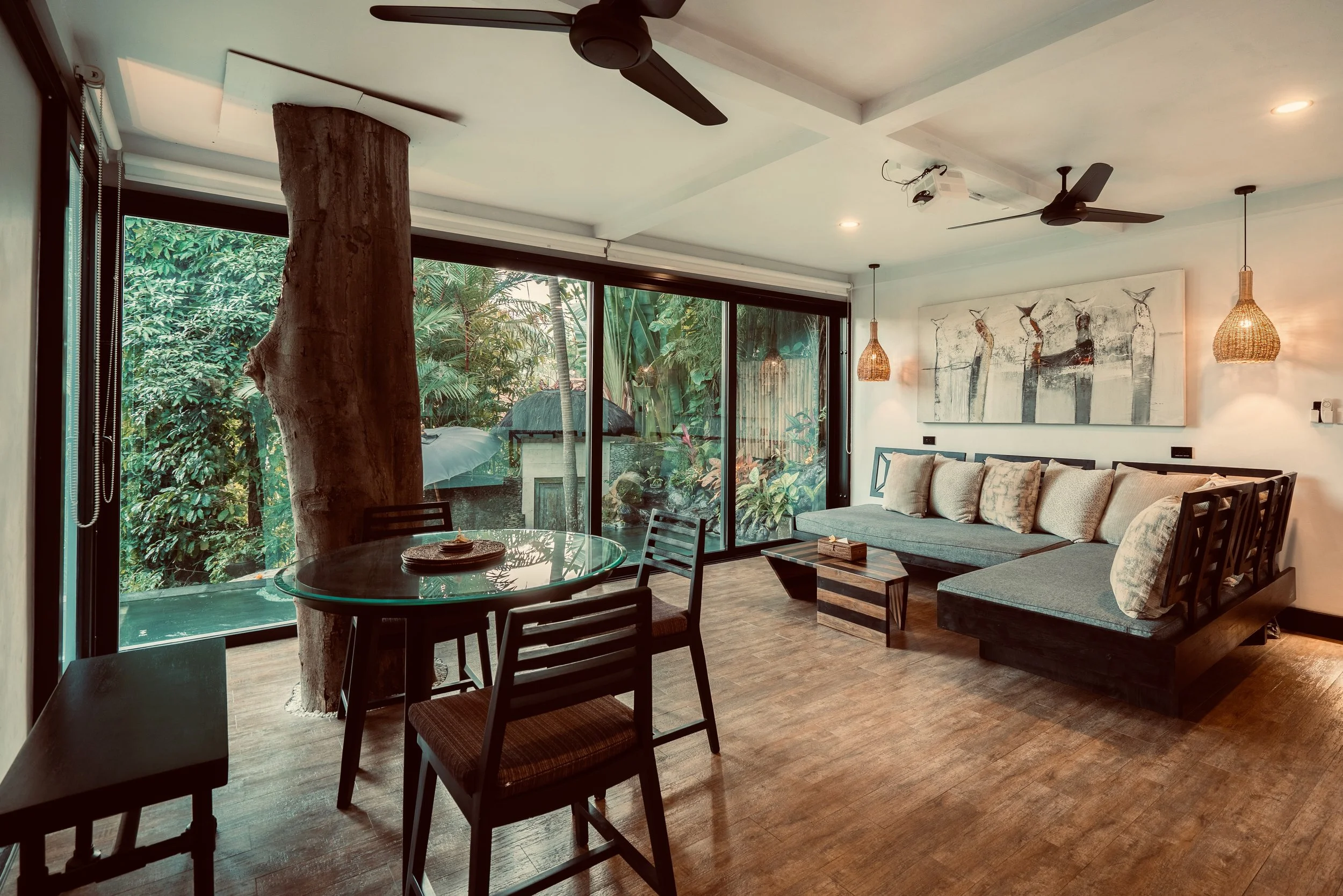 Treehouse living room.jpeg