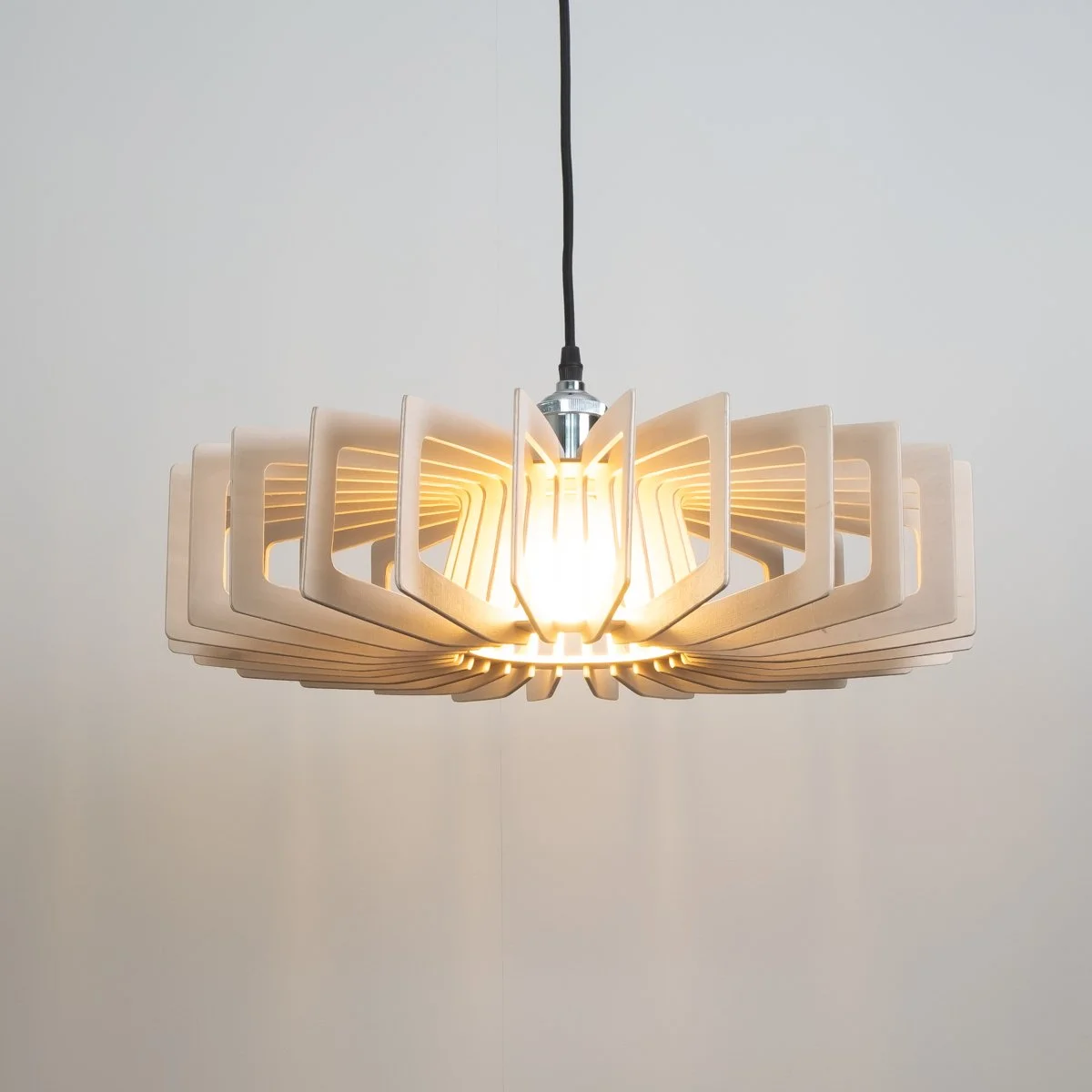 Plywood lamp Aurinko-2.jpg