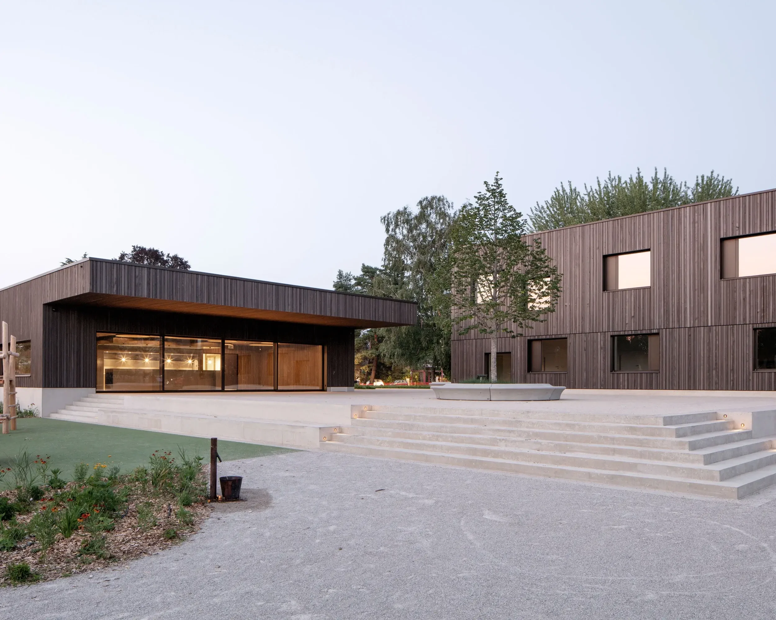 Carneiro_Architectes-Creche_restaurant_centre_sportif_Troinex-16.webp