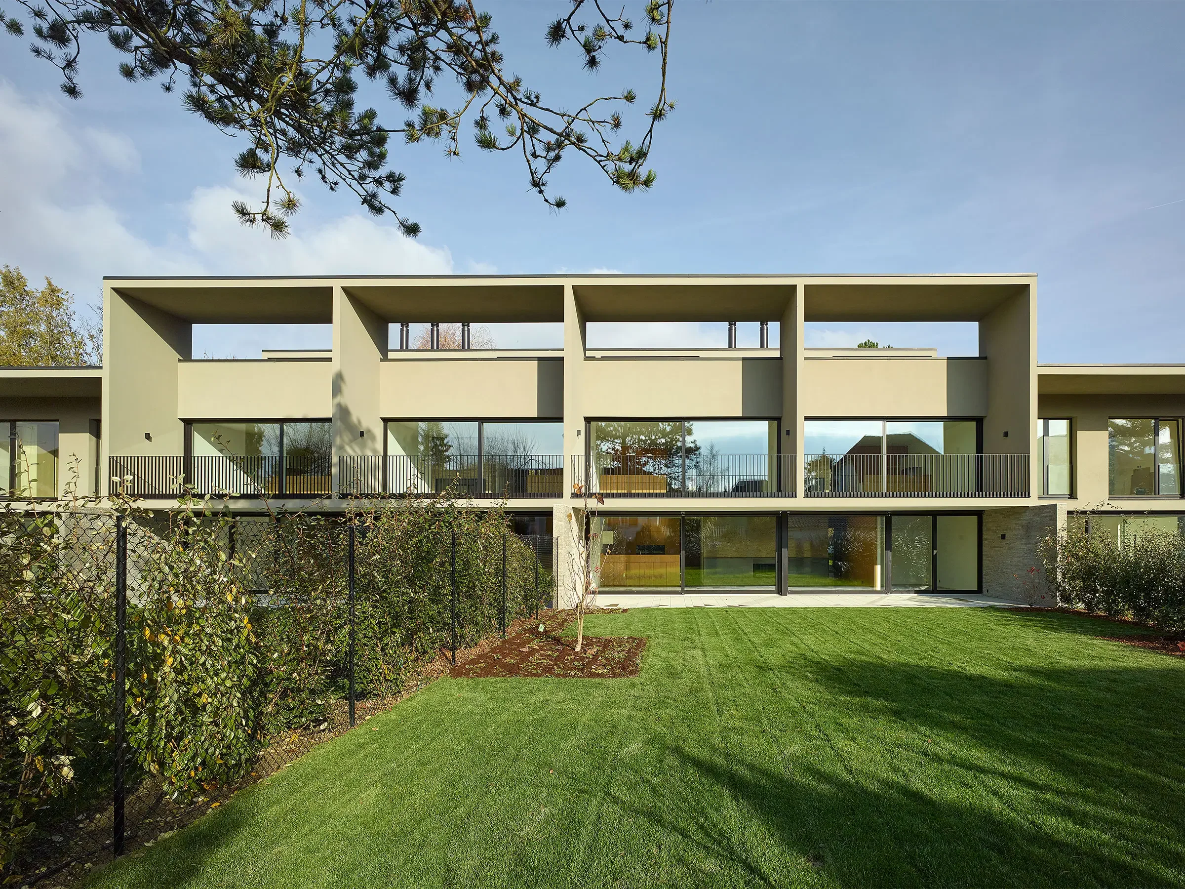 Carneiro_Architectes-Habitat_groupe_Vessy-003.webp