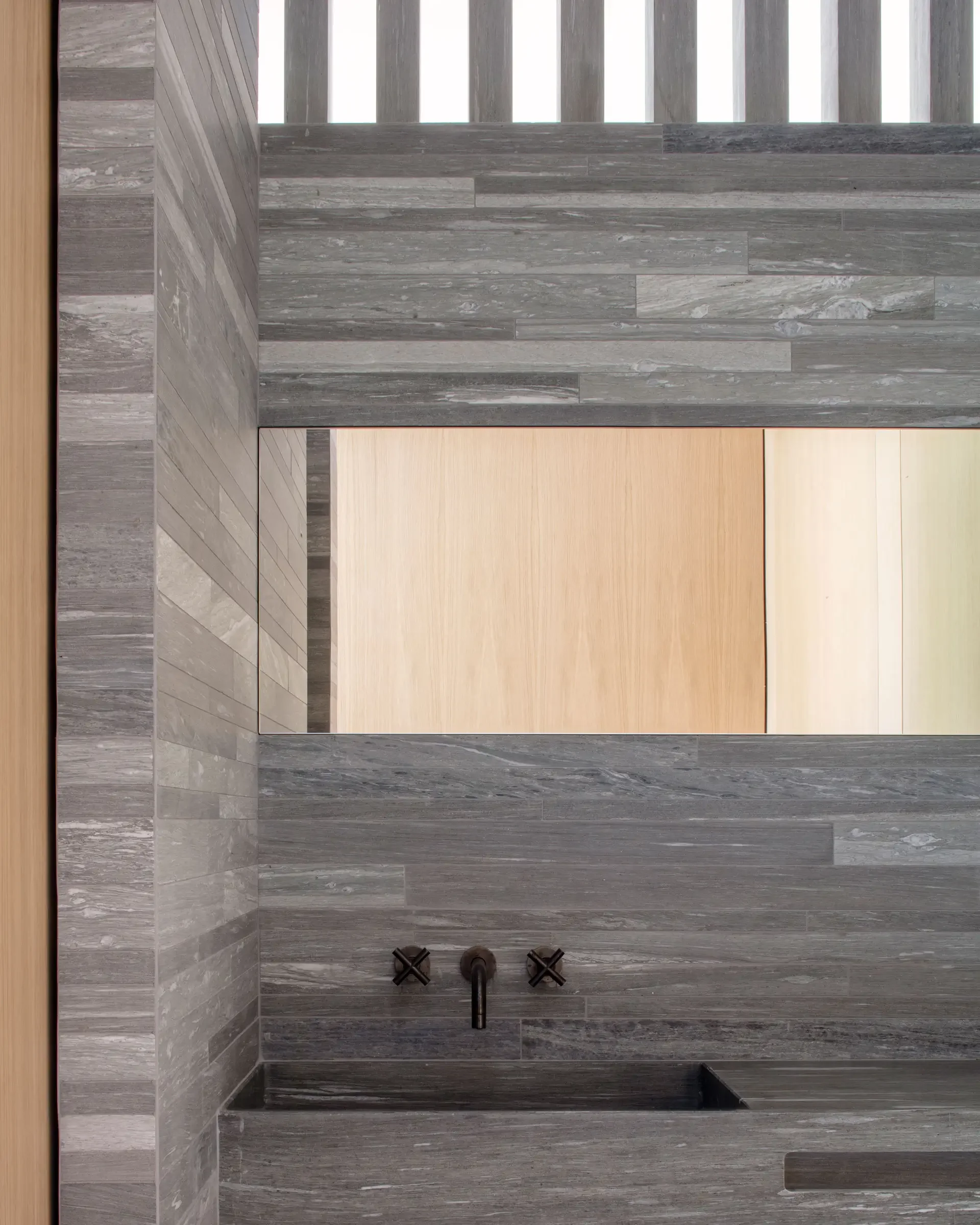 Carneiro_Architectes-Pool_House_Chene-Bougeries-002.webp