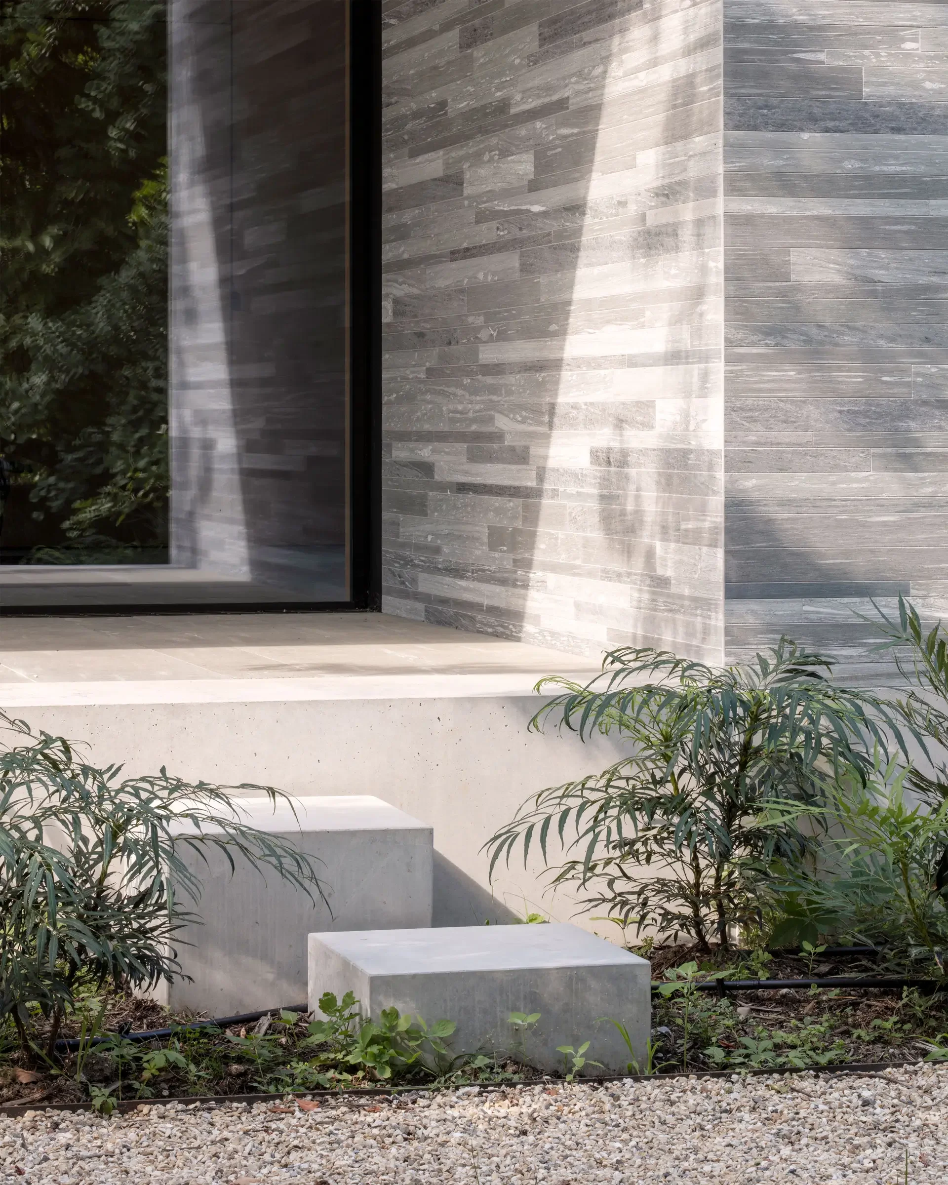 Carneiro_Architectes-Pool_House_Chene-Bougeries-004.webp