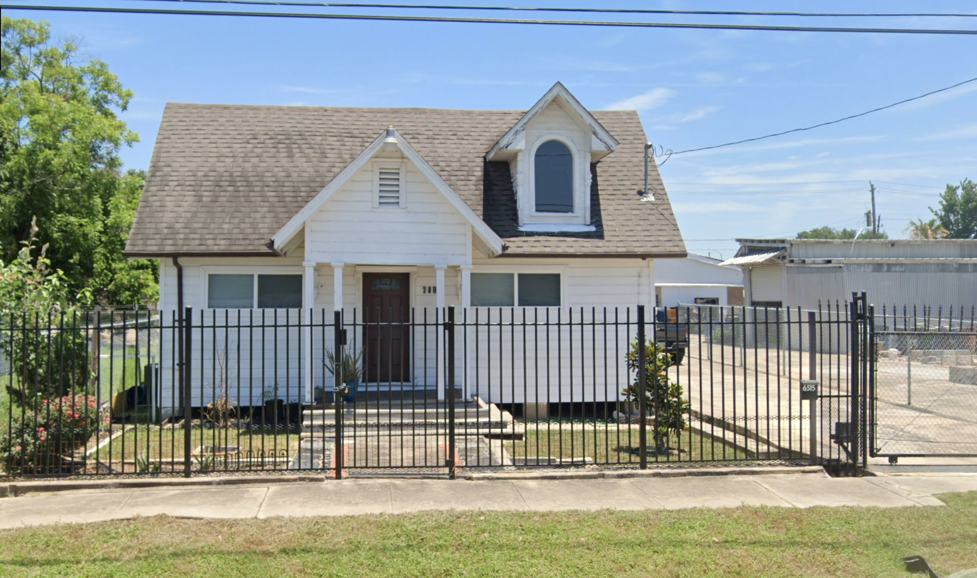 6515 Pearless St Houston TX mixed-use property near Del Rio Street investment opportunity