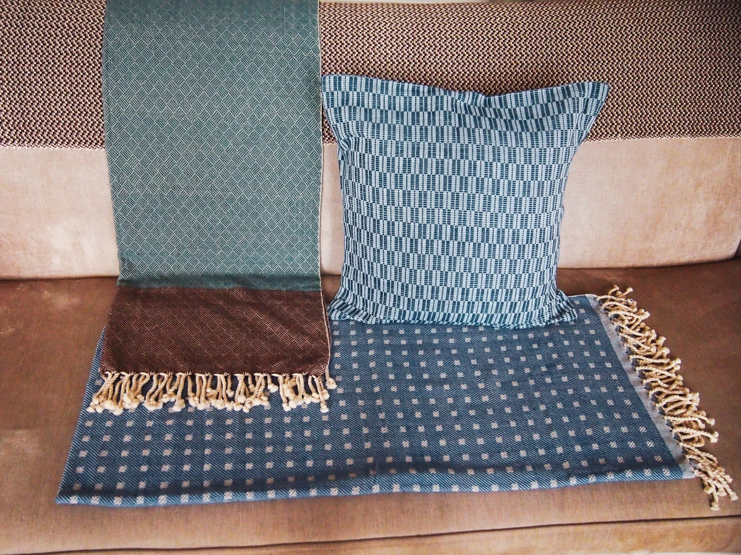 11) Blue Cushion.JPG