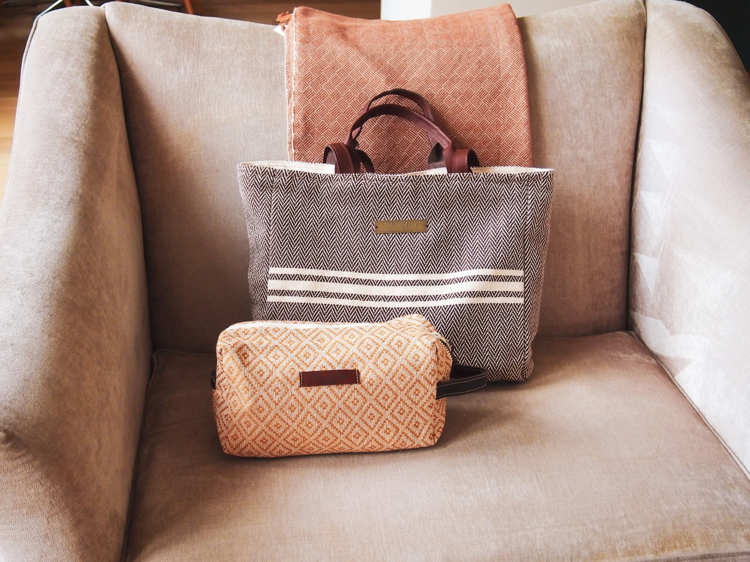 Weaving Point Handloomed Tote Bag & Wash bag(5).JPG