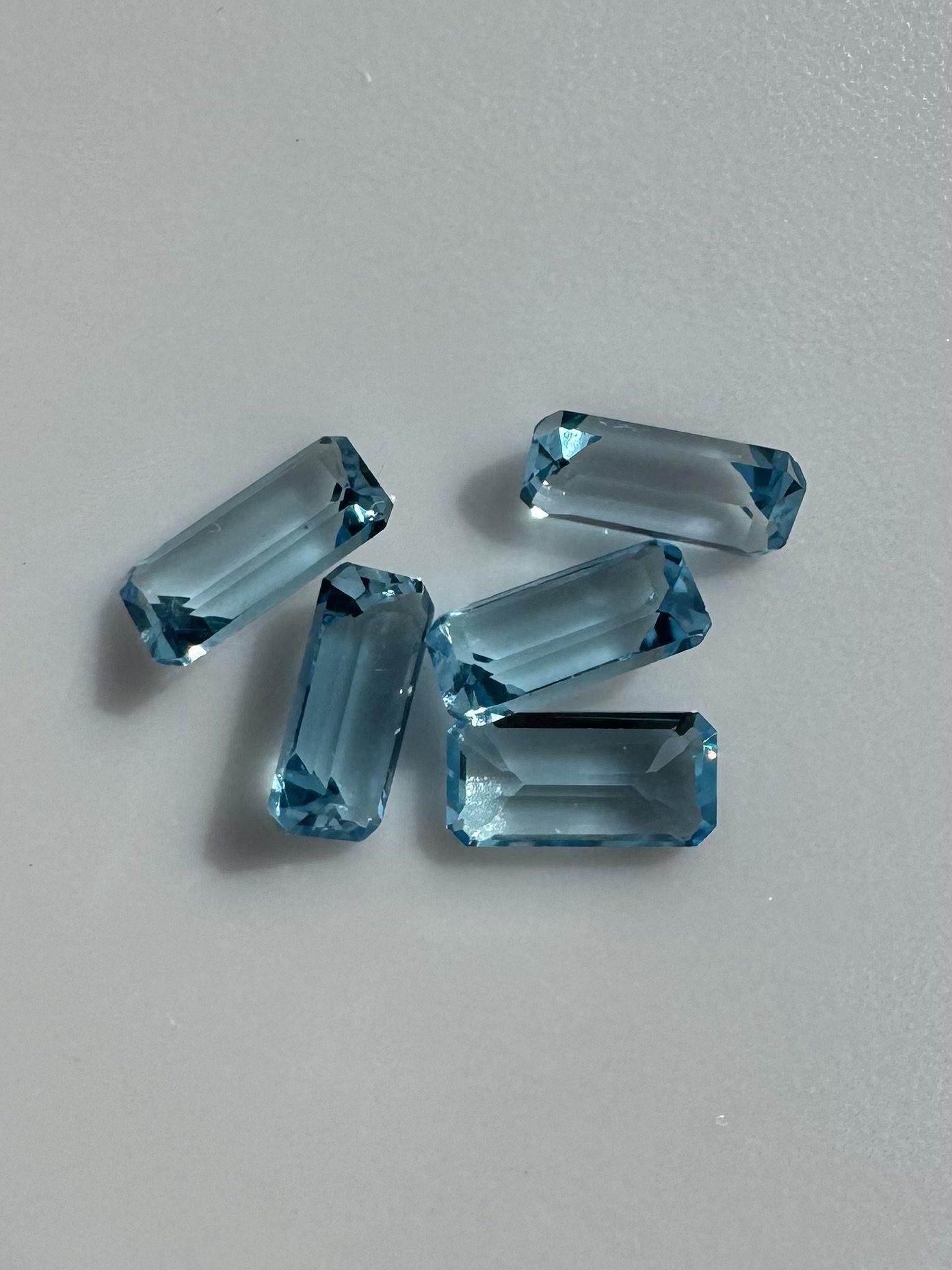 Swiss Blue Topaz, Octagone - 4 x 2 mm, Irridiation, Heat, Brazil