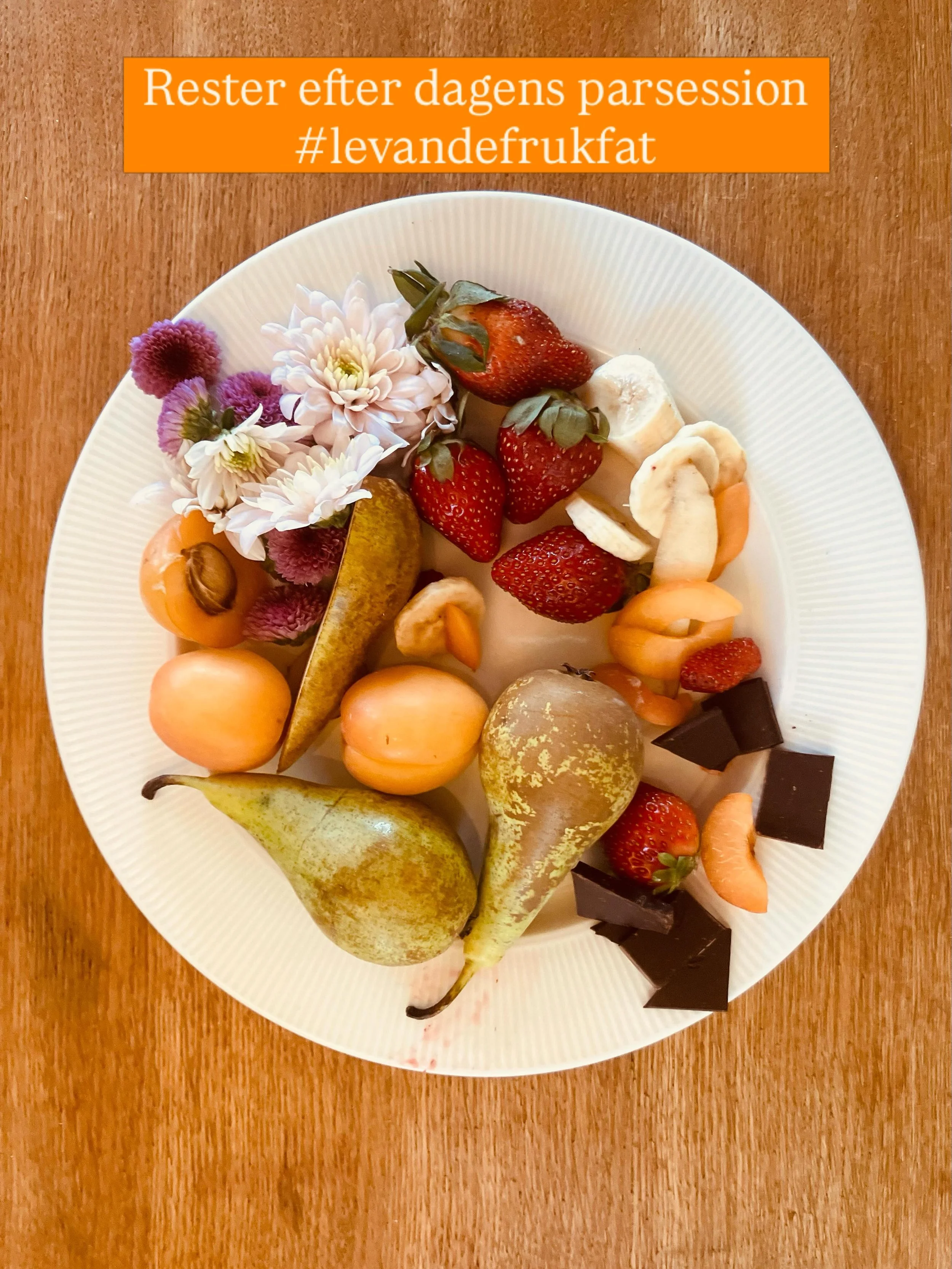 Har du provat att vara eller &auml;ta fr&aring;n ett levande fruktfat? 
Jag guidar de som villl utforska i tantriska lekar och n&auml;rhet #parsession