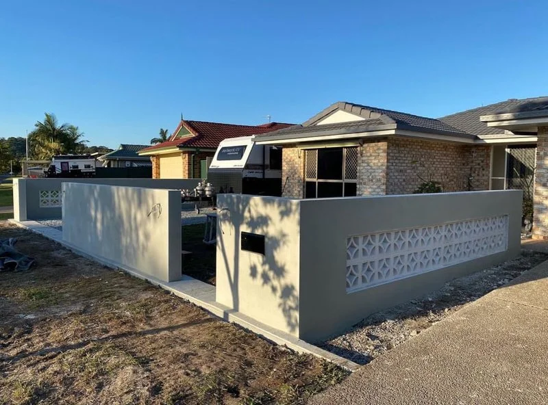 low-breeze-block-wall-fence.jpg