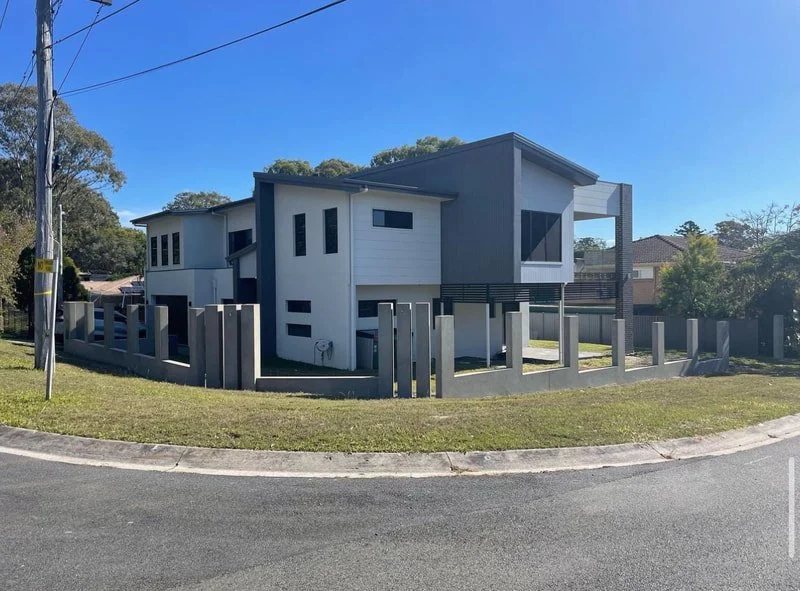 corner-block-rendered-fence-birkdale.jpg