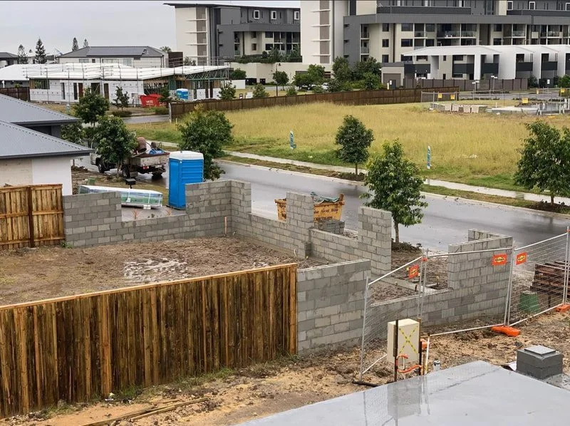 block-boundary-wall-fence-newport.jpg