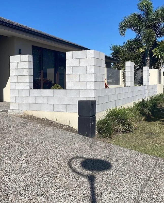 front-courtyard-block-wall-fence.jpg