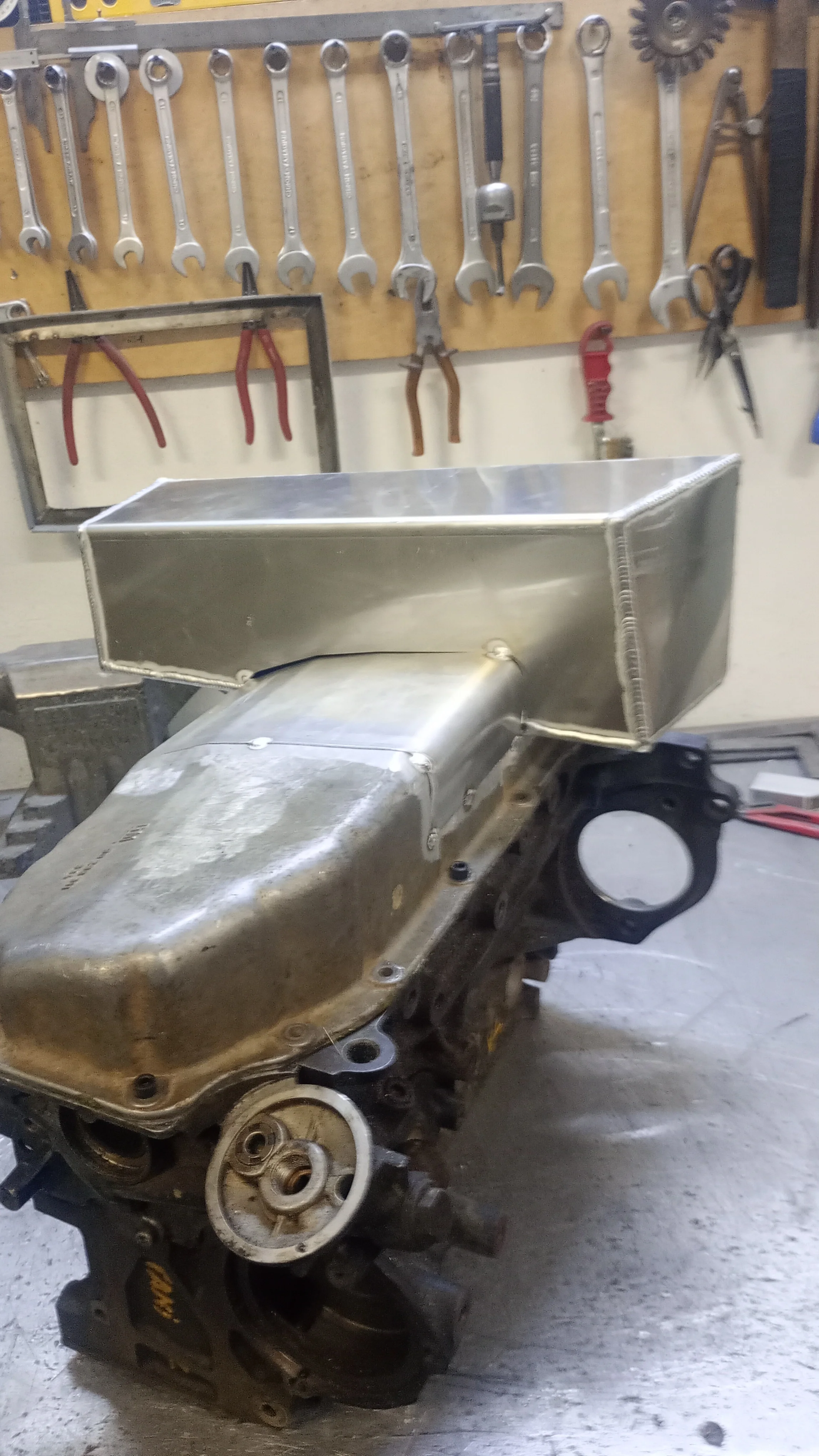 Olajteknő javítás